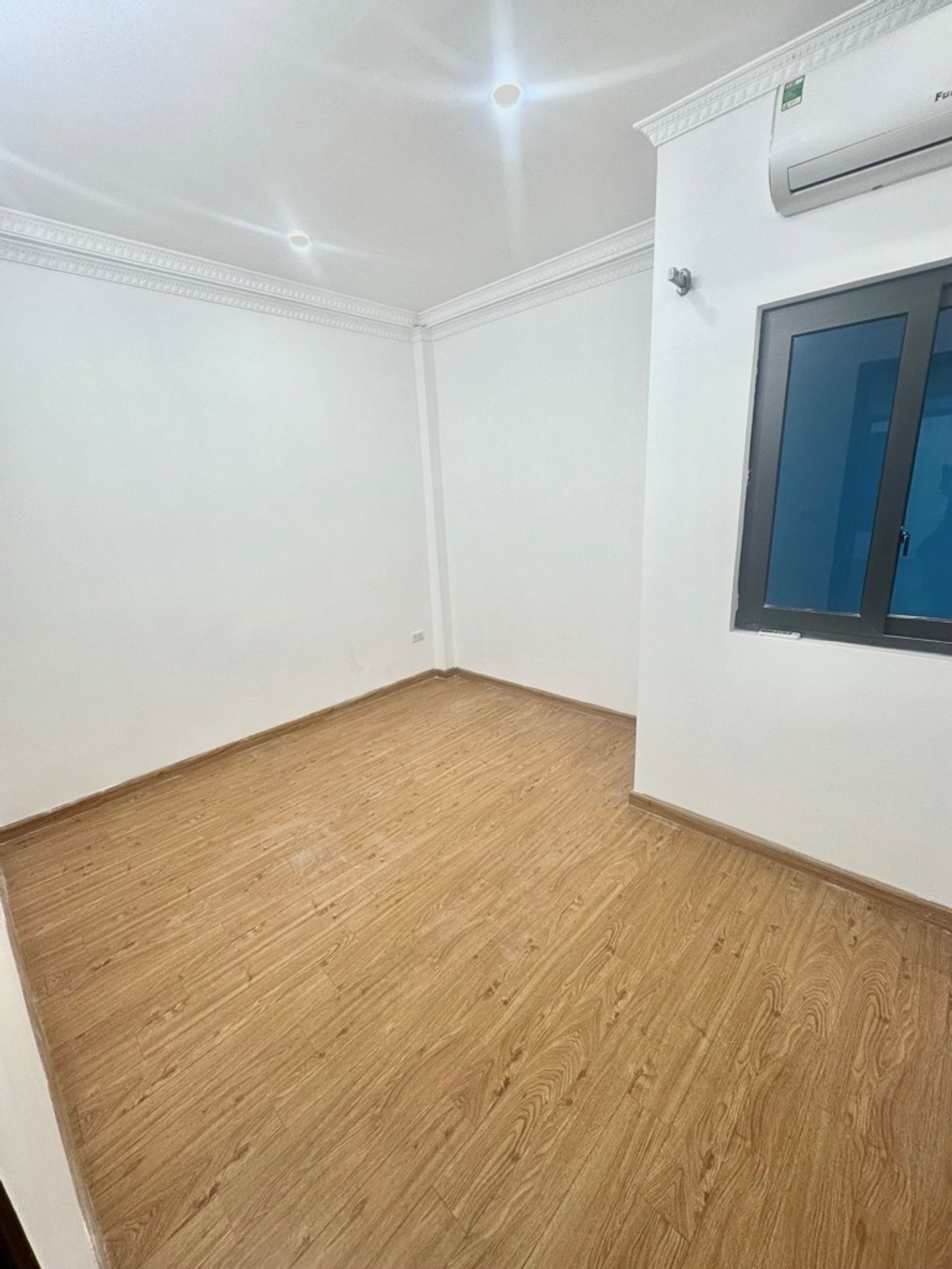 Bán nhà Khương Trung - diện tích 40m2 5 tầng - Ô TÔ ĐỖ CỬA - giá 14,5 tỷ