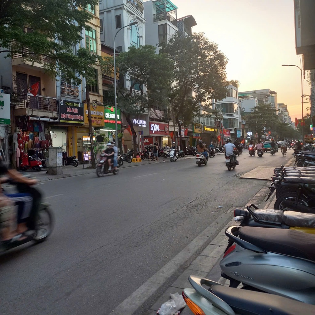 Bán nhà Khâm Thiên - diện tích 125m2 4 tầng - Kinh doanh sầm uất - giá 66 tỷ