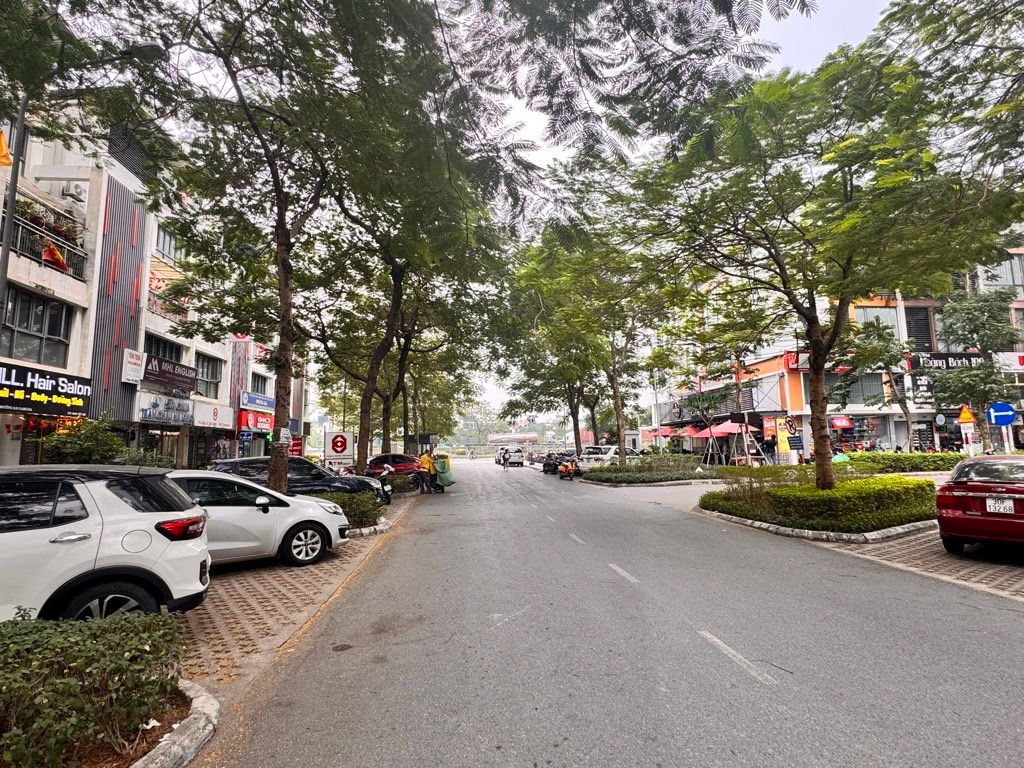 Bán nhà Gamuda Garden - diện tích 129.3m2 4 tầng - Kinh doanh đỉnh cao - giá 58,2 tỷ