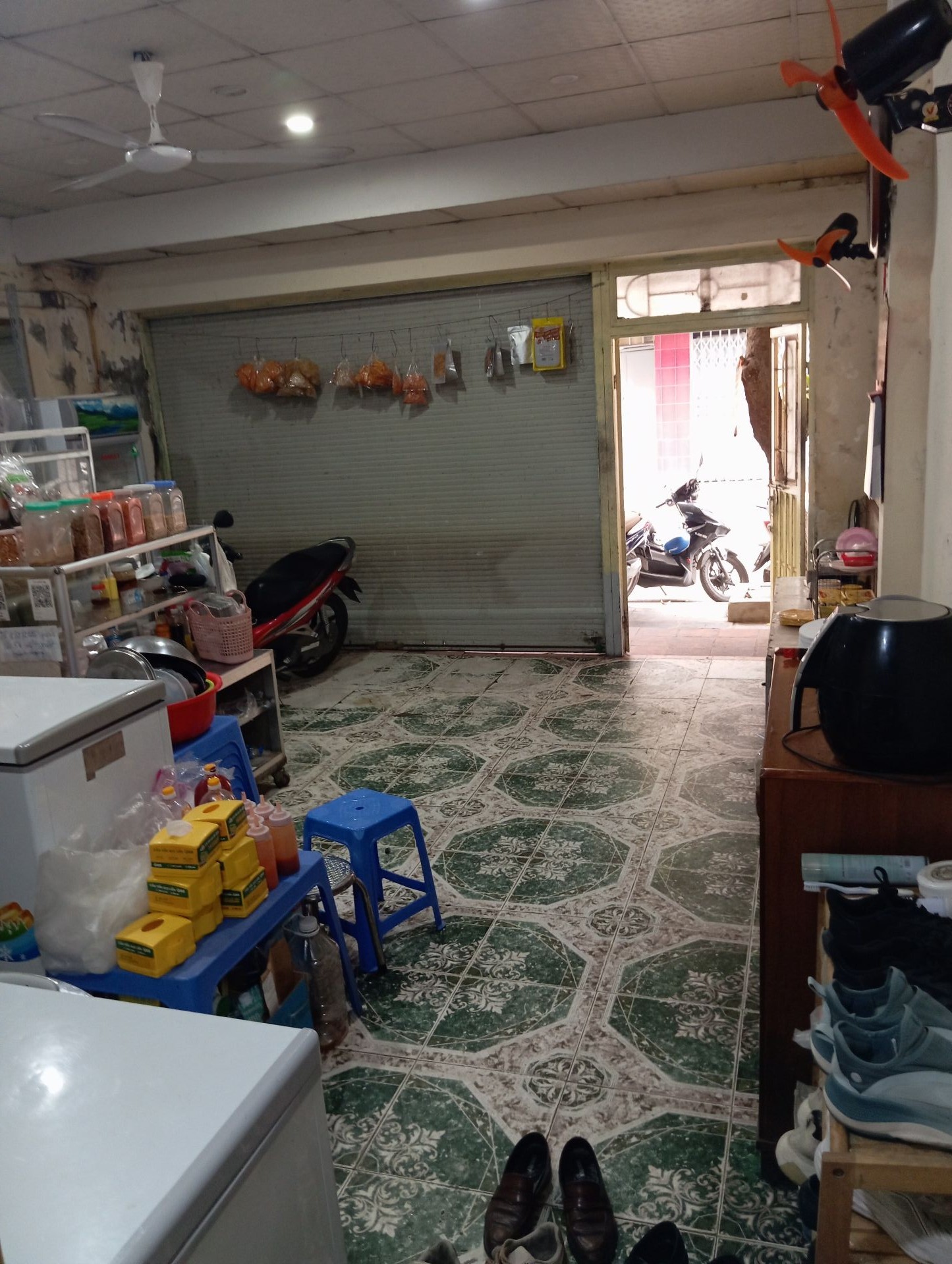 Bán nhà Tân Mai - diện tích 39m2 1 tầng - Nhà tập thể kinh doanh - giá 16,5 tỷ