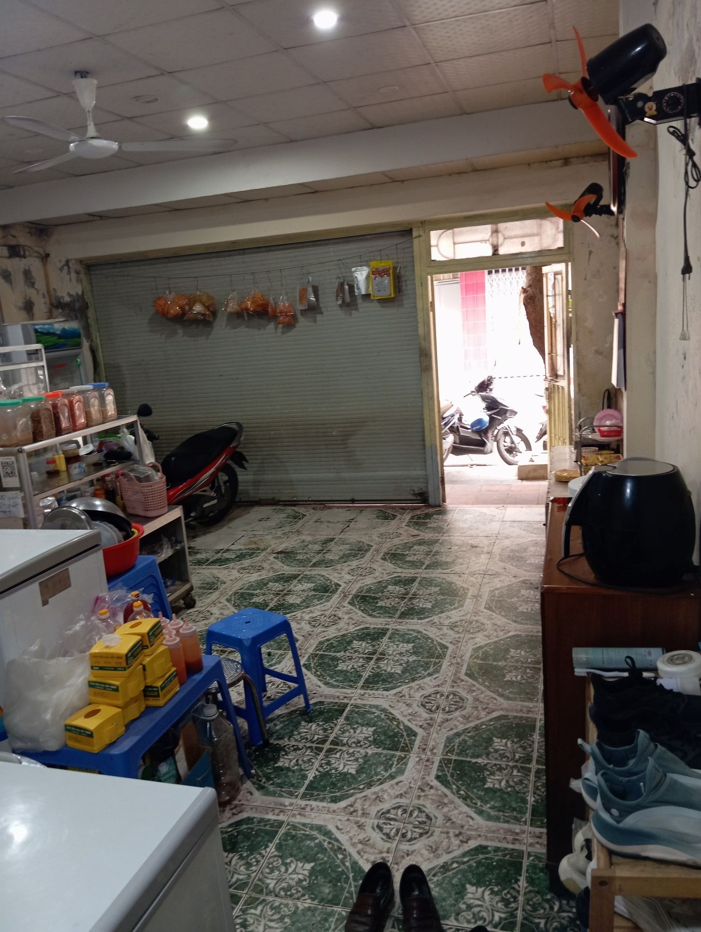 Bán nhà Tân Mai - diện tích 39m2 1 tầng - Nhà tập thể kinh doanh - giá 16,5 tỷ