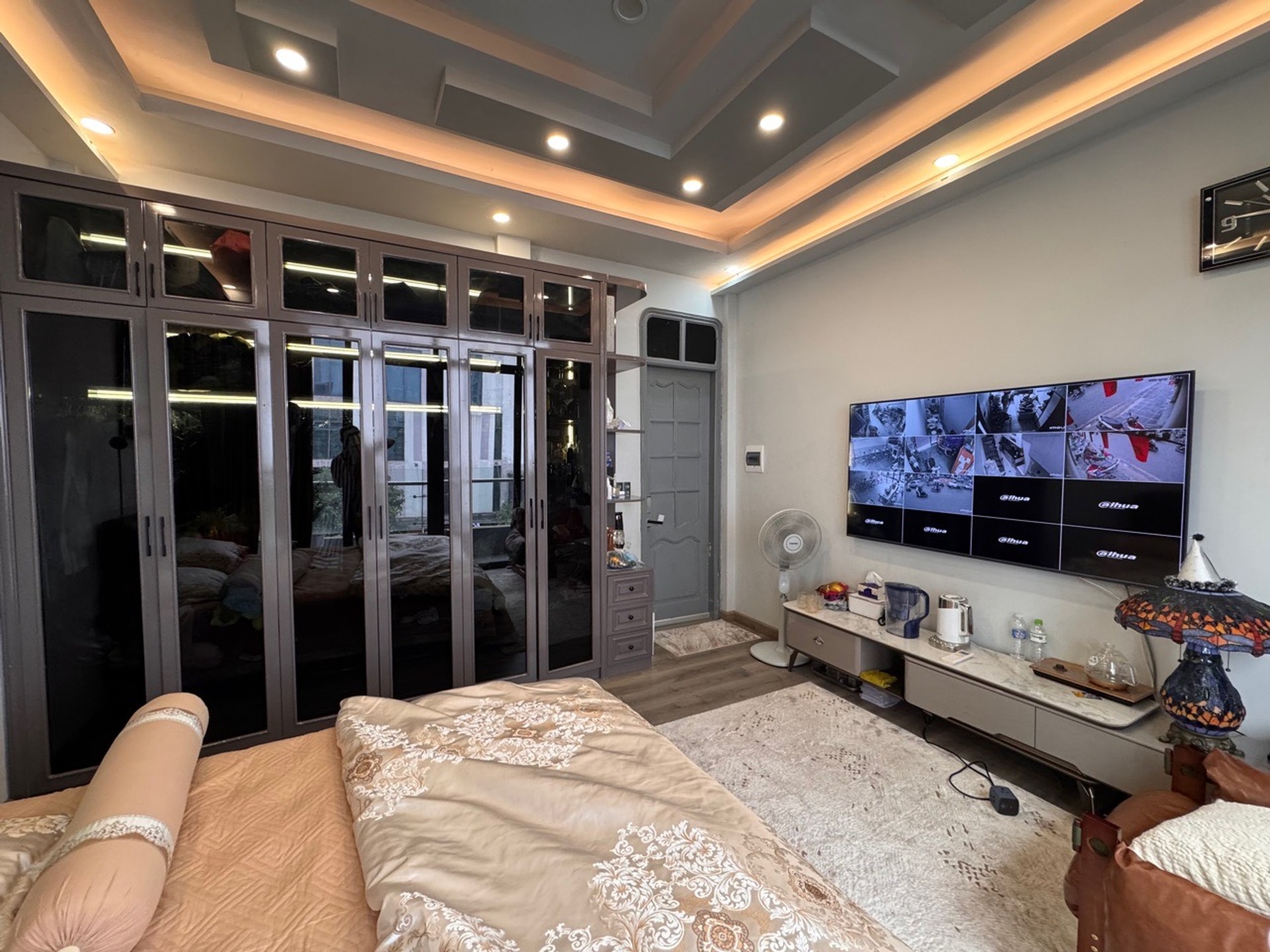 Bán nhà Trương Định - diện tích 28m2 5 tầng - Kinh doanh đỉnh - giá 23 tỷ