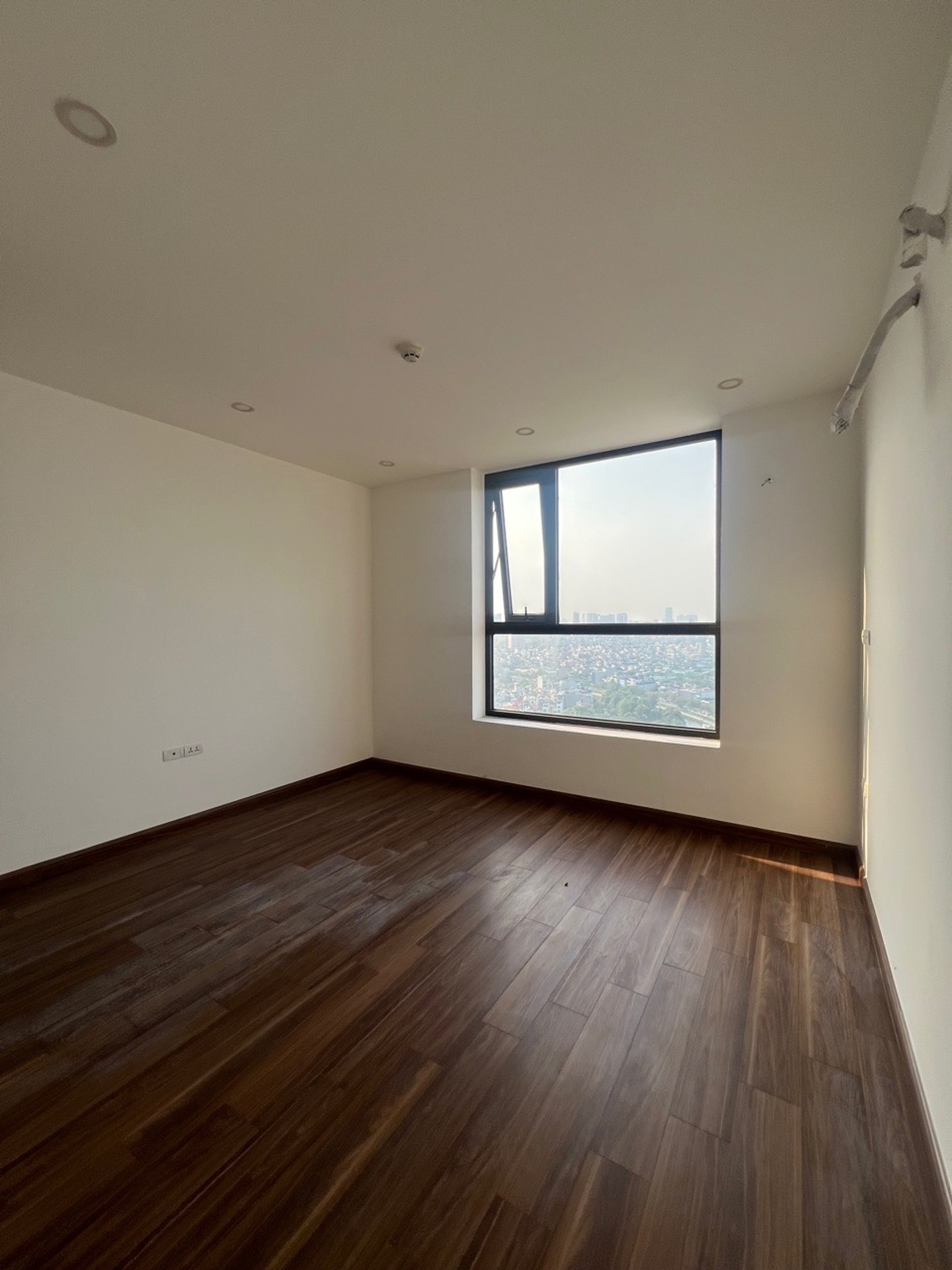 Bán nhà Trần Hòa - diện tích 107m2 23 tầng - Lô góc thoáng sáng - giá 7,95 tỷ