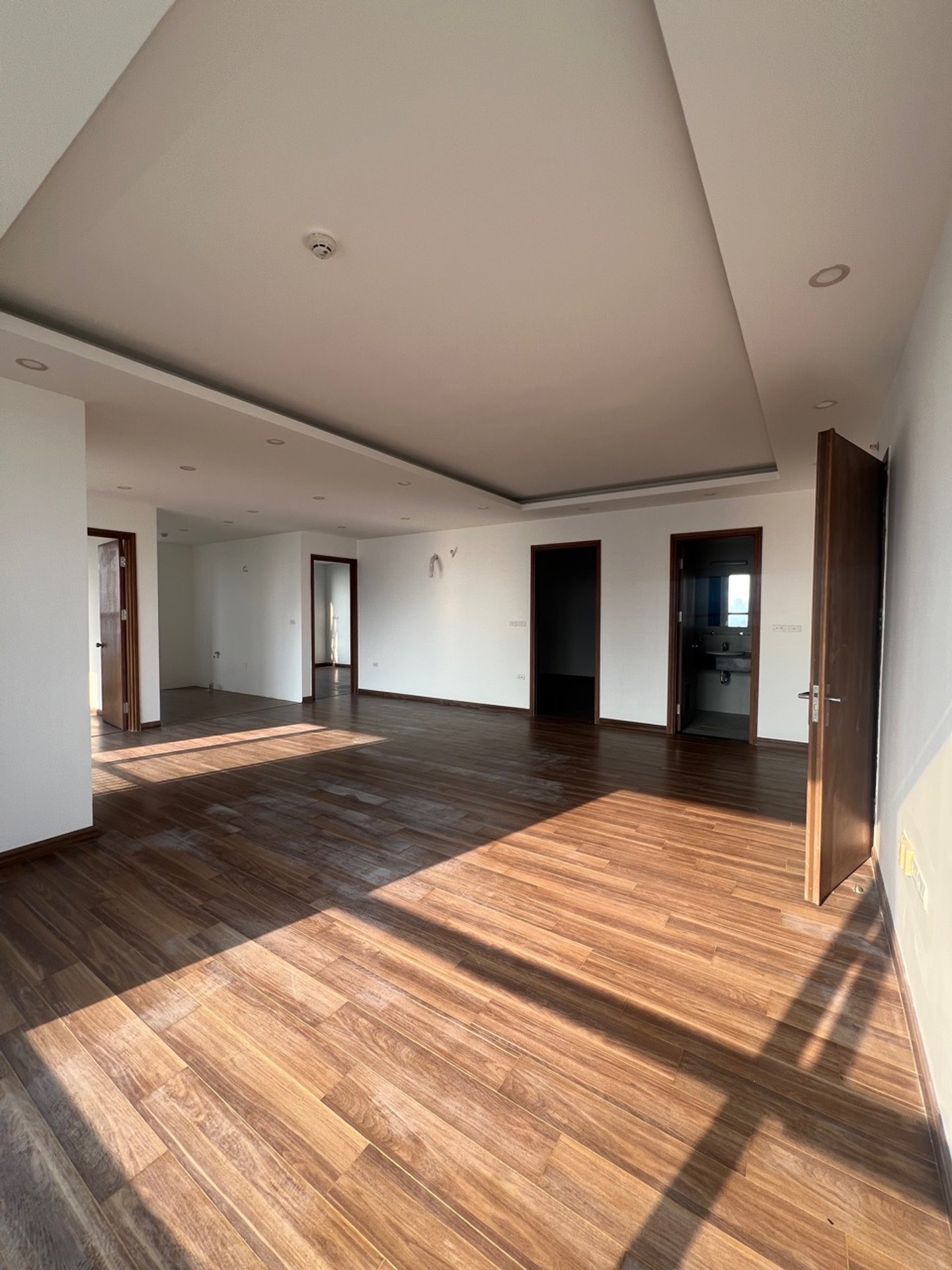 Bán nhà Trần Hòa - diện tích 107m2 23 tầng - Lô góc thoáng sáng - giá 7,95 tỷ