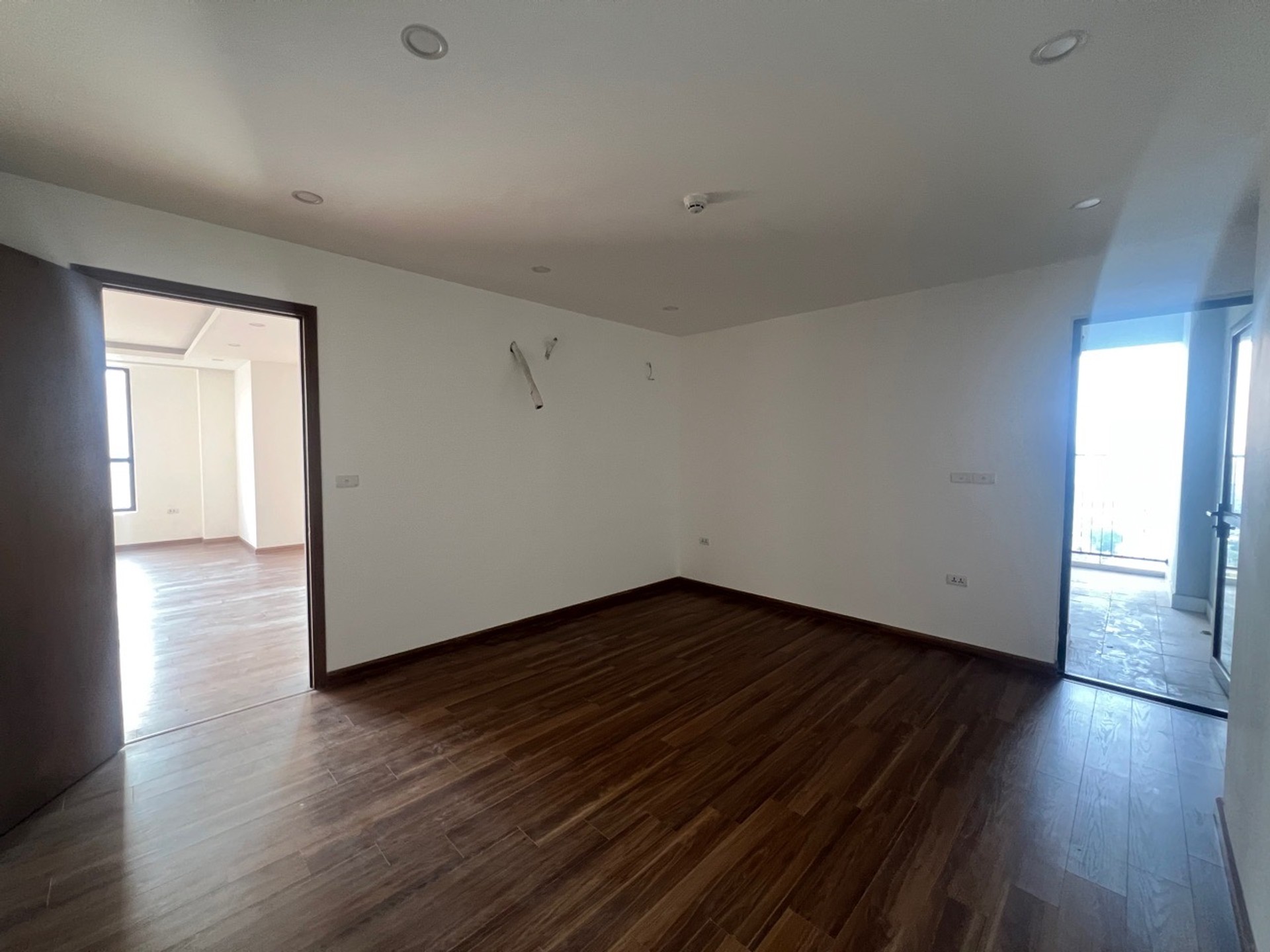 Bán nhà Trần Hòa - diện tích 107m2 23 tầng - Lô góc thoáng sáng - giá 7,95 tỷ