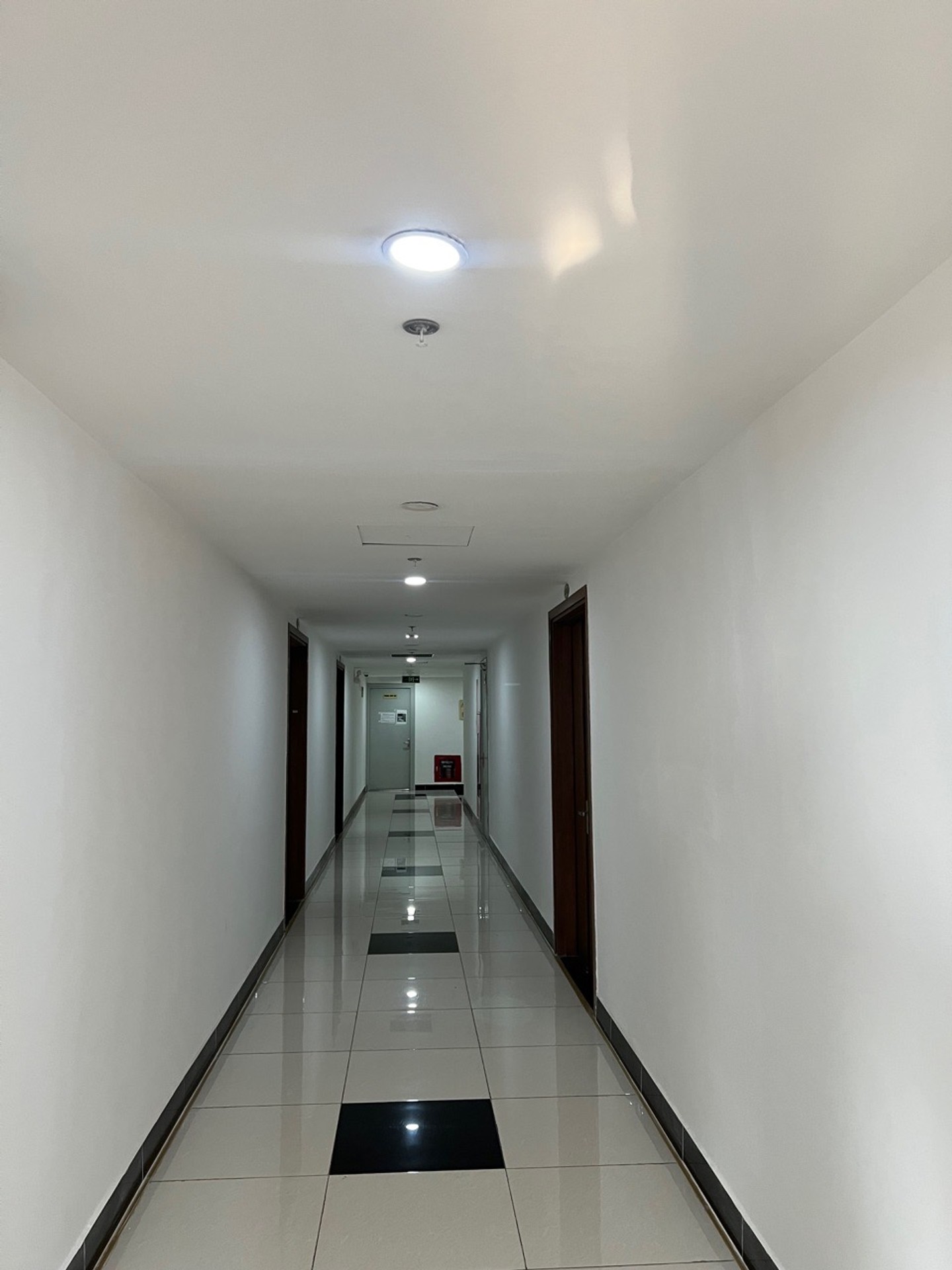 Bán nhà Trần Hòa - diện tích 107m2 23 tầng - Lô góc thoáng sáng - giá 7,95 tỷ