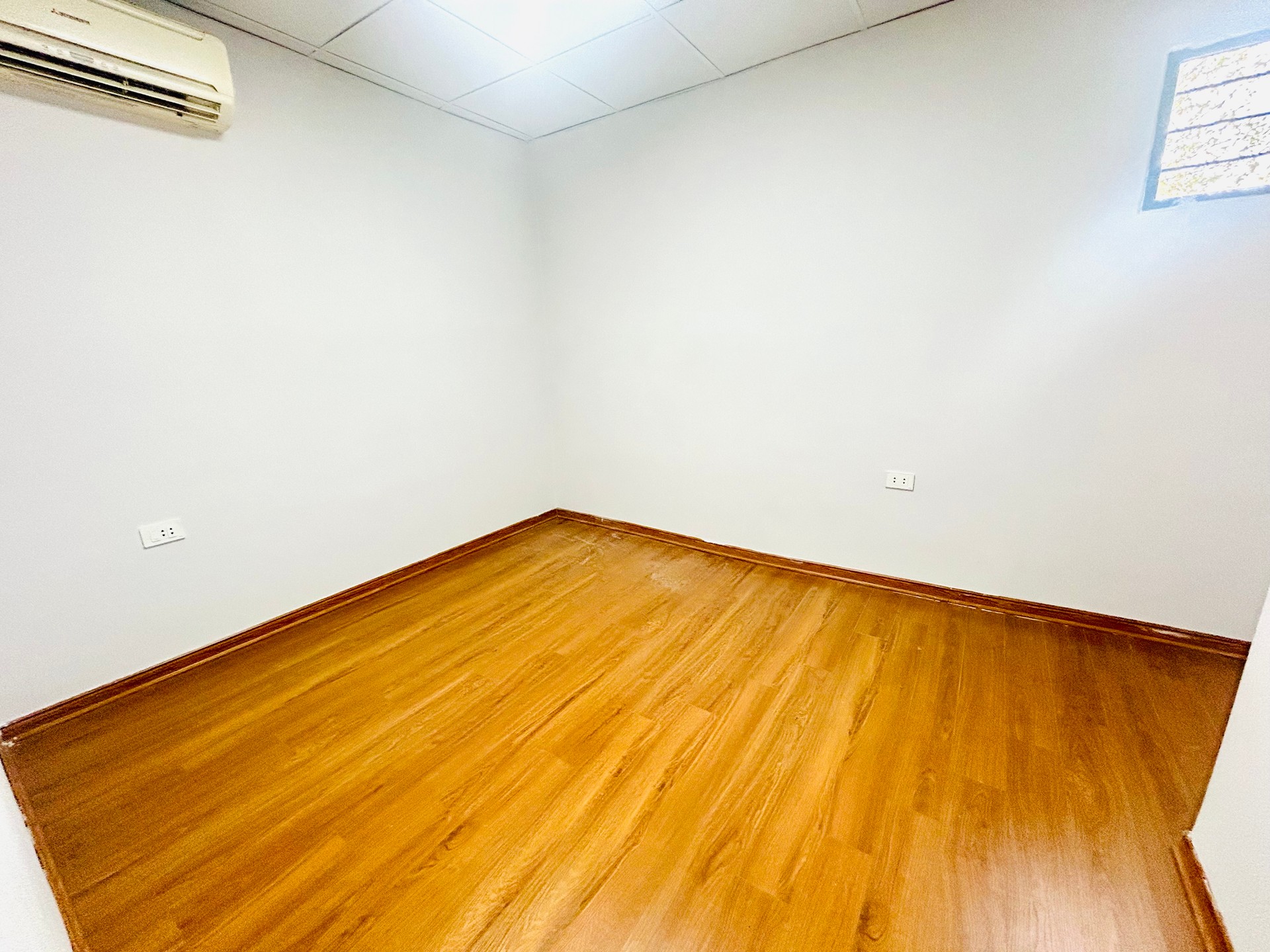 Bán nhà Lĩnh Nam - diện tích 22m2 2 tầng - Nhà chưa sổ - giá 2,4 tỷ