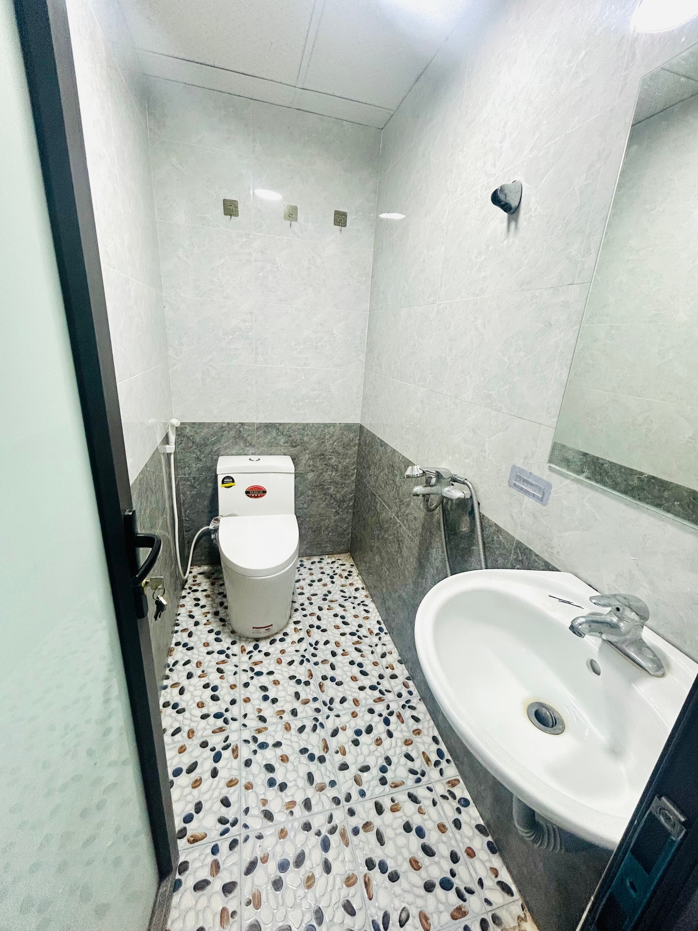 Bán nhà Lĩnh Nam - diện tích 22m2 2 tầng - Nhà chưa sổ - giá 2,4 tỷ