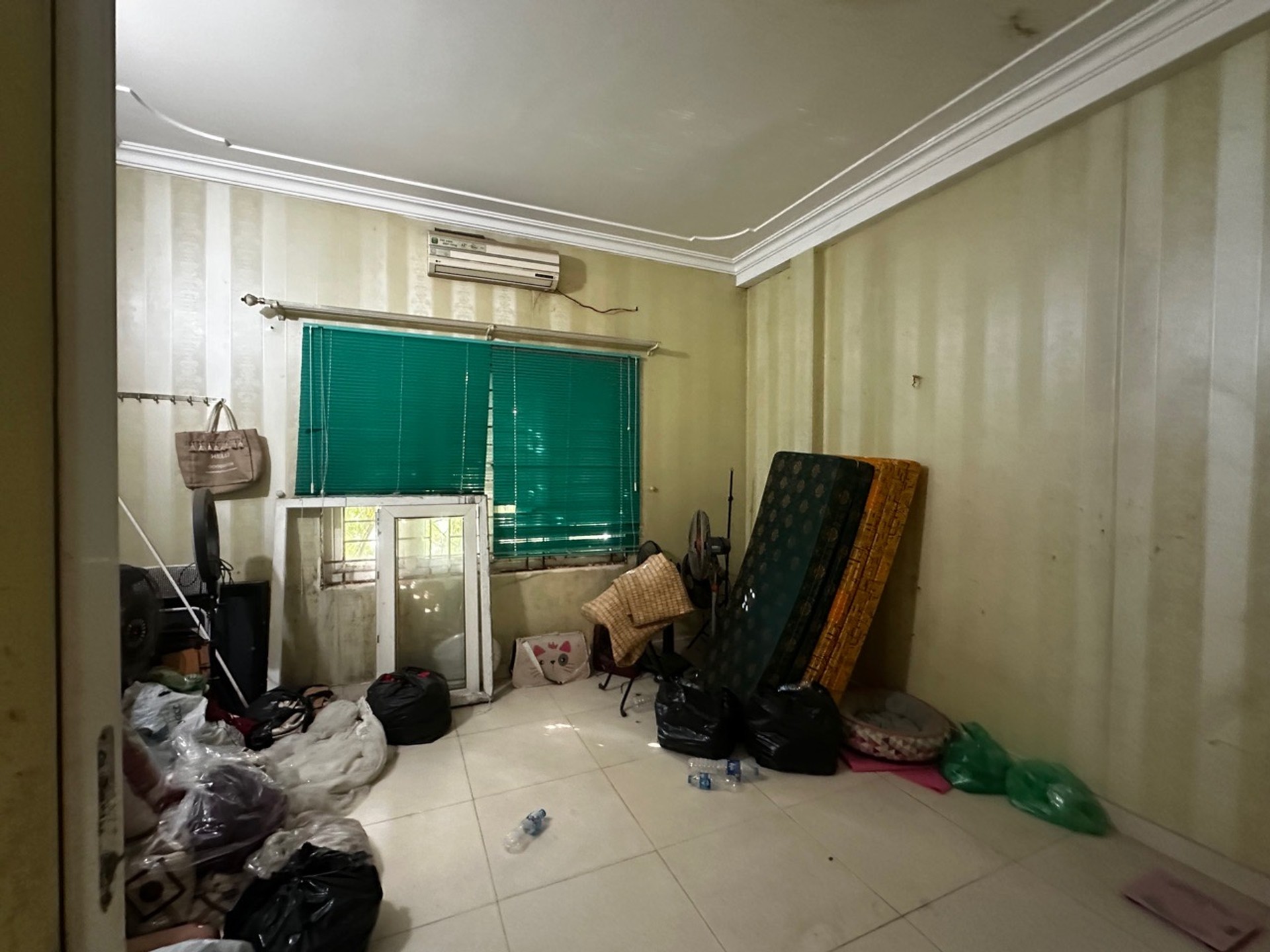 Bán nhà Vĩnh Tuy - diện tích 105m2 5 tầng - Ô TÔ TRÁNH NGÀY ĐÊM - giá 29 tỷ