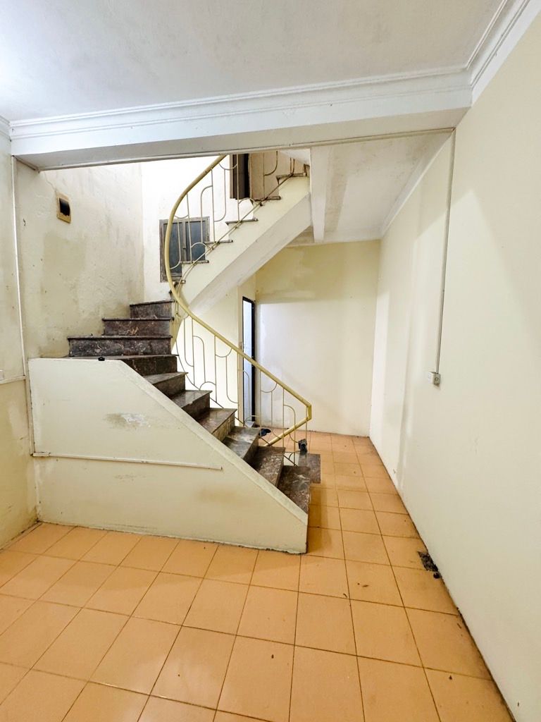 Bán nhà Giếng Mứt - diện tích 27m2 3 tầng - Ngõ thông thoáng, gần ô tô - giá 7,35 tỷ