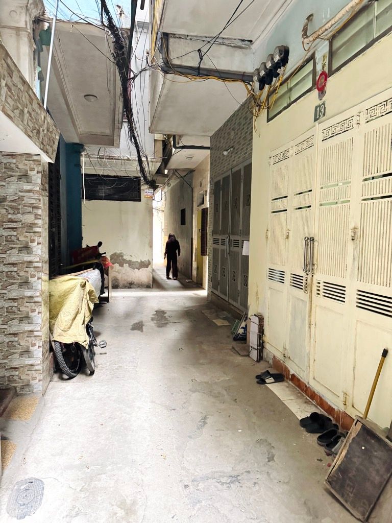 Bán nhà Giếng Mứt - diện tích 27m2 3 tầng - Ngõ thông thoáng, gần ô tô - giá 7,35 tỷ