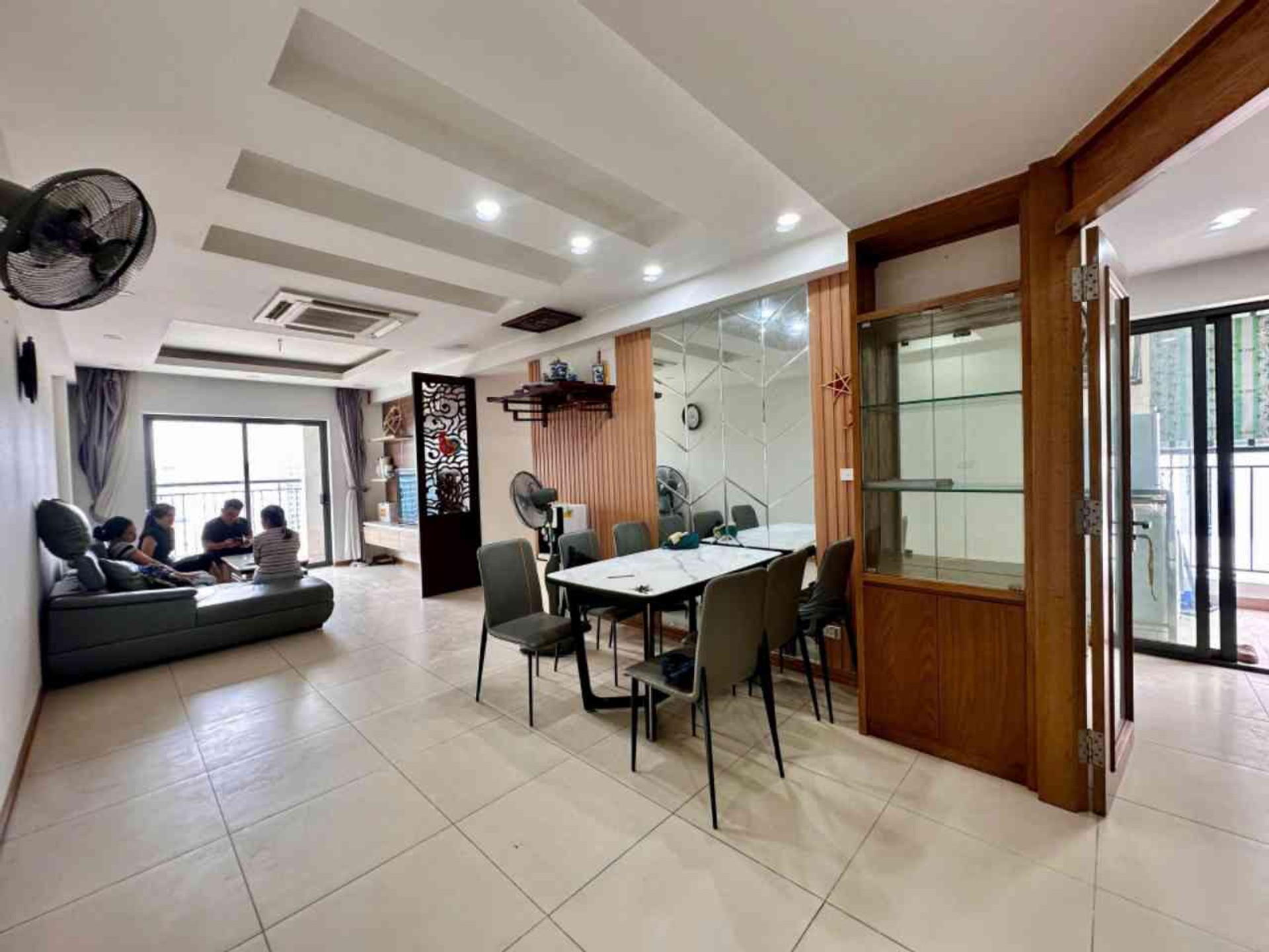 Bán nhà Lê Văn Lương - diện tích 100m2 20 tầng - Ô TÔ ĐỖ CHÂN TÒA NHÀ - giá 11 tỷ