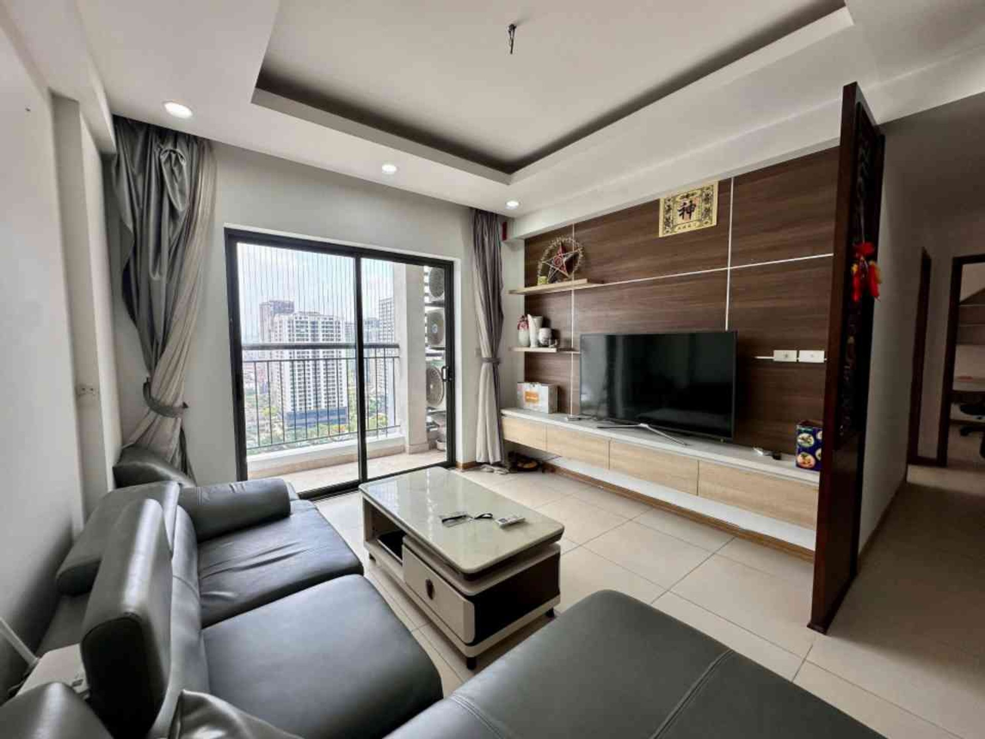 Bán nhà Lê Văn Lương - diện tích 100m2 20 tầng - Ô TÔ ĐỖ CHÂN TÒA NHÀ - giá 11 tỷ