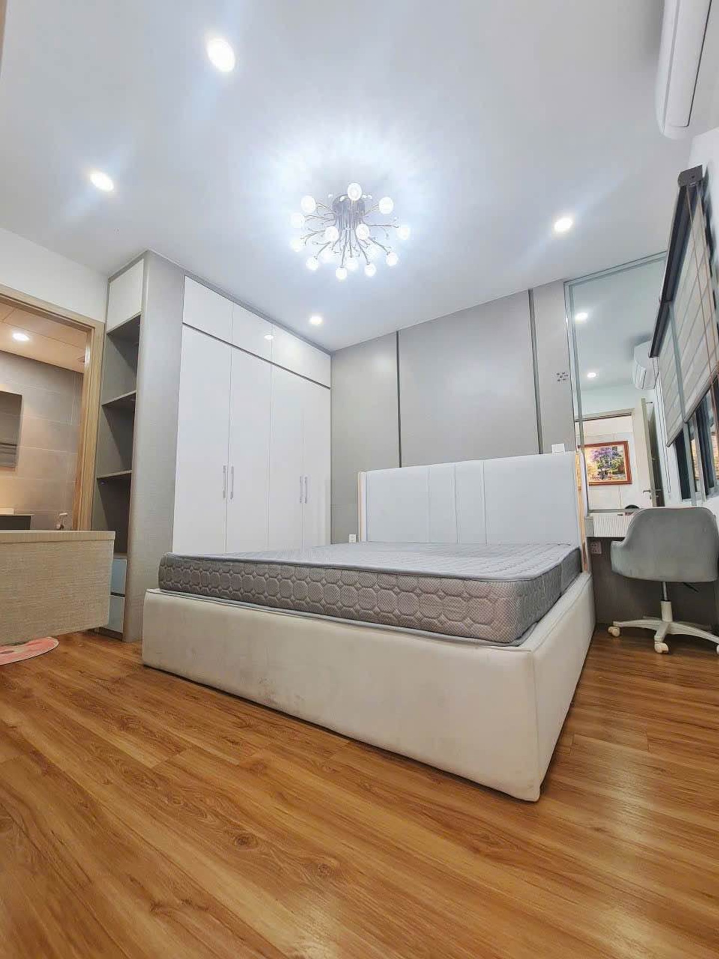 Bán nhà Hoàng Mai - diện tích 78m2 1 tầng - Căn hộ cao cấp - giá 8,3 tỷ