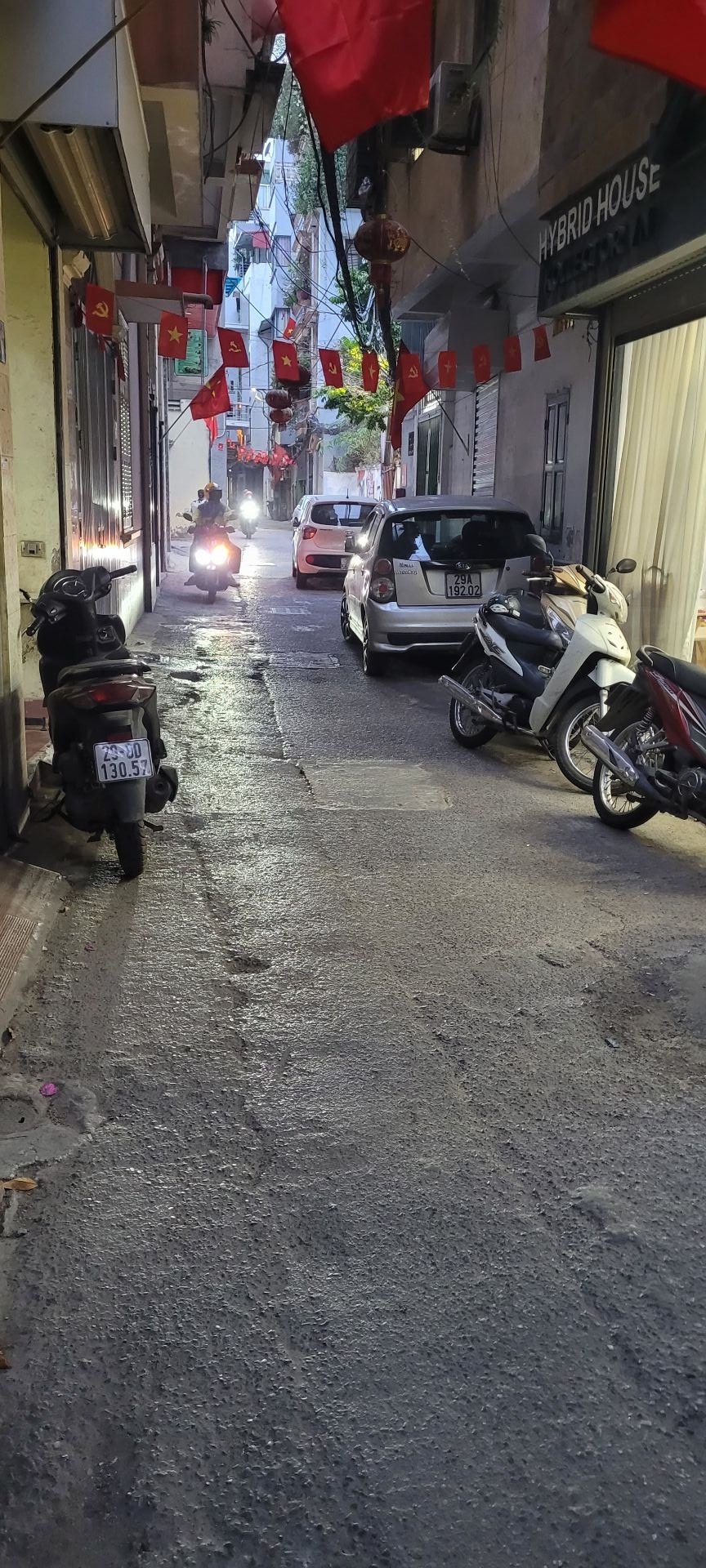 Bán nhà Hào Nam - diện tích 109.3m2 4 tầng - Hẻm xe máy - giá 26,3 tỷ