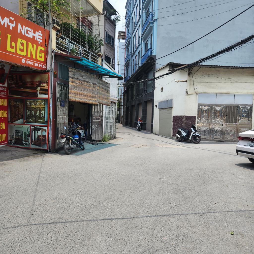 Bán nhà Nguyễn Đức Cảnh - diện tích 106,2m2 1 tầng - Lô góc, mặt tiền gần 8m - giá 31 tỷ