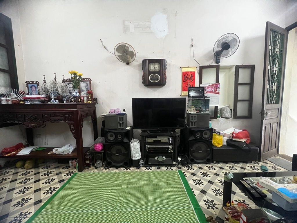 Bán nhà Phố Huế - diện tích 70m2 1 tầng - Nhà cũ ở tạm - giá 19 tỷ