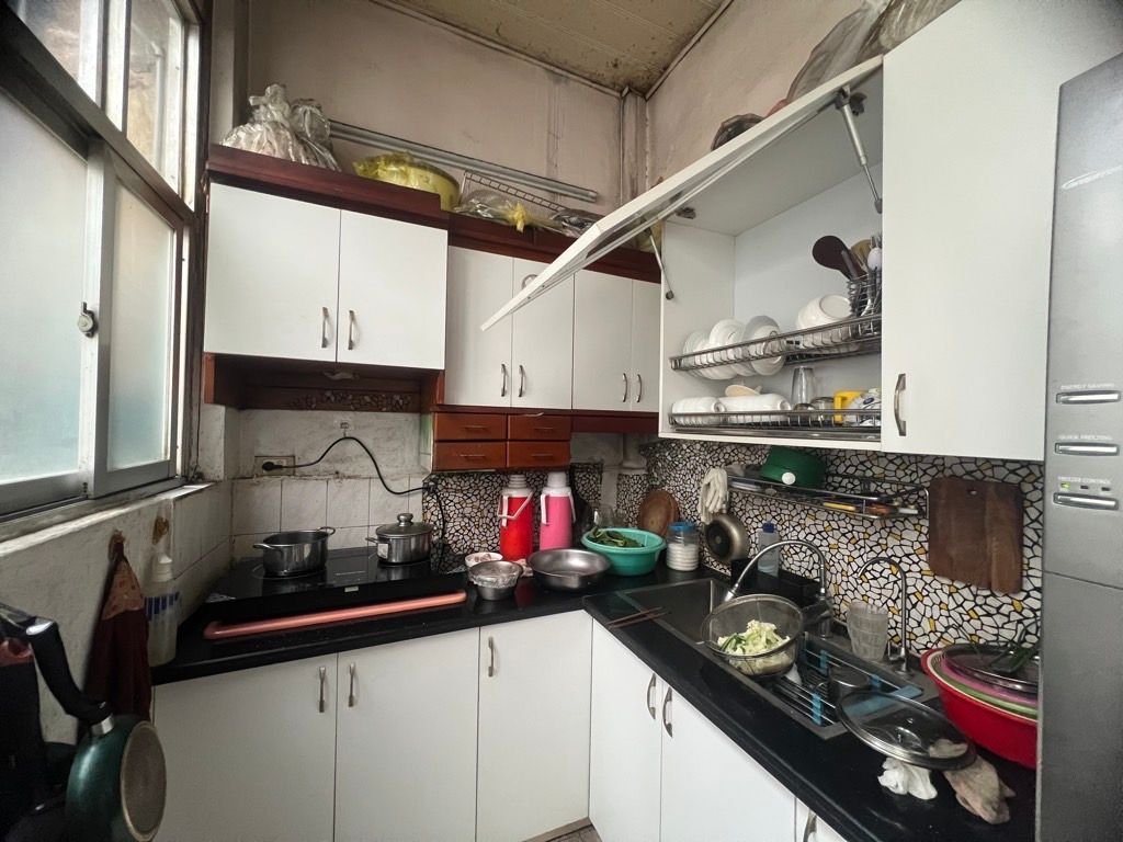 Bán nhà Phố Huế - diện tích 70m2 1 tầng - Nhà cũ ở tạm - giá 19 tỷ