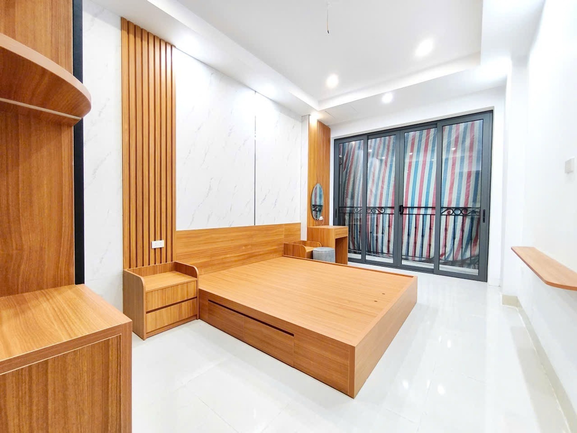 Bán nhà Cảm Hội - diện tích 25m2 5 tầng - 2 mặt ngõ thoáng - giá 9,5 tỷ