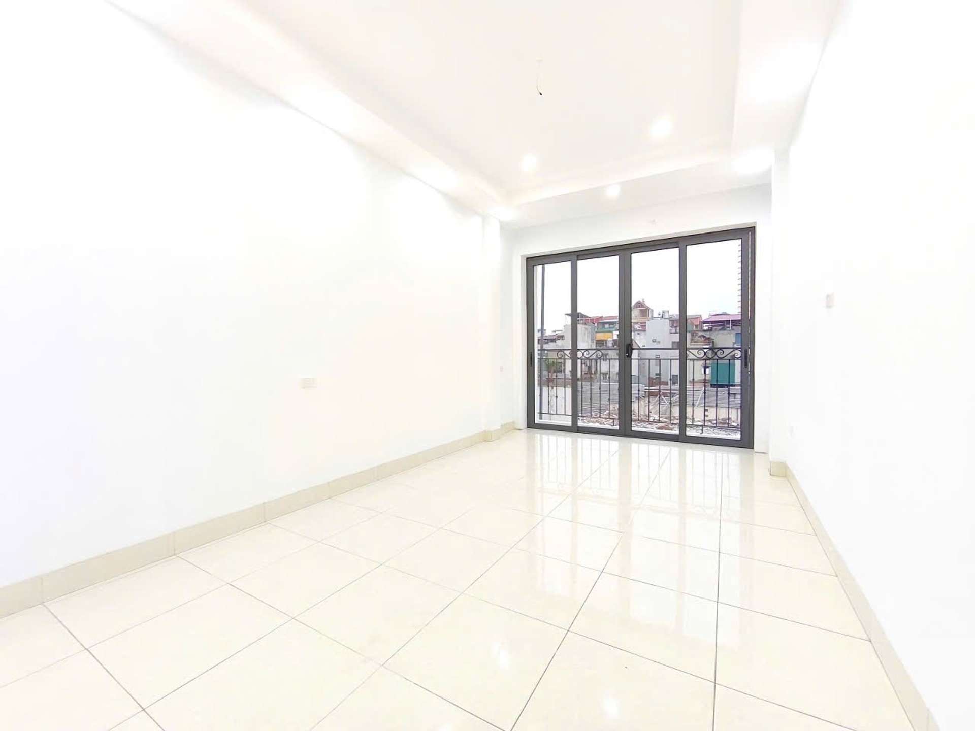Bán nhà Cảm Hội - diện tích 25m2 5 tầng - 2 mặt ngõ thoáng - giá 9,5 tỷ