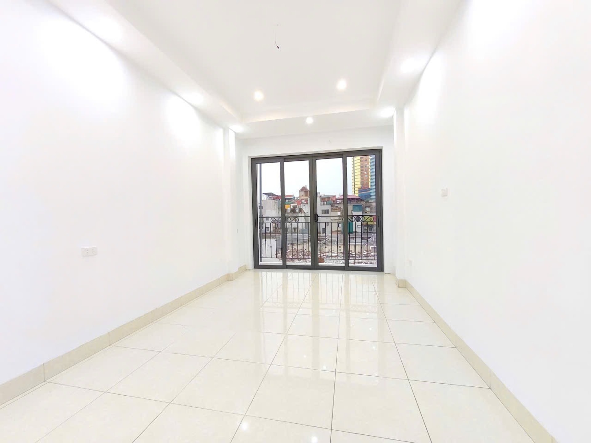 Bán nhà Cảm Hội - diện tích 25m2 5 tầng - 2 mặt ngõ thoáng - giá 9,5 tỷ