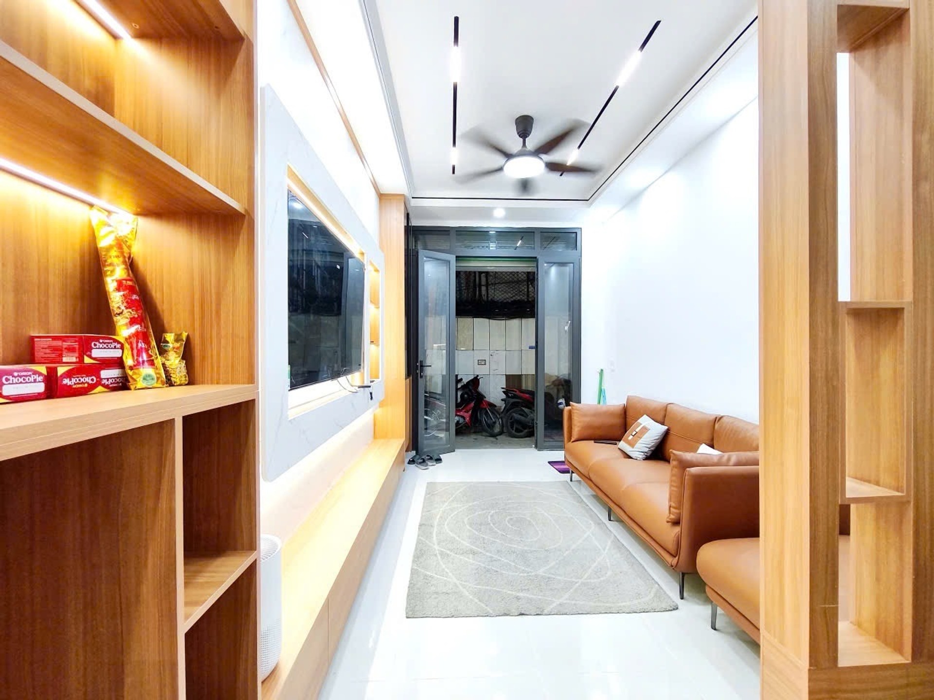 Bán nhà Cảm Hội - diện tích 25m2 5 tầng - 2 mặt ngõ thoáng - giá 9,5 tỷ