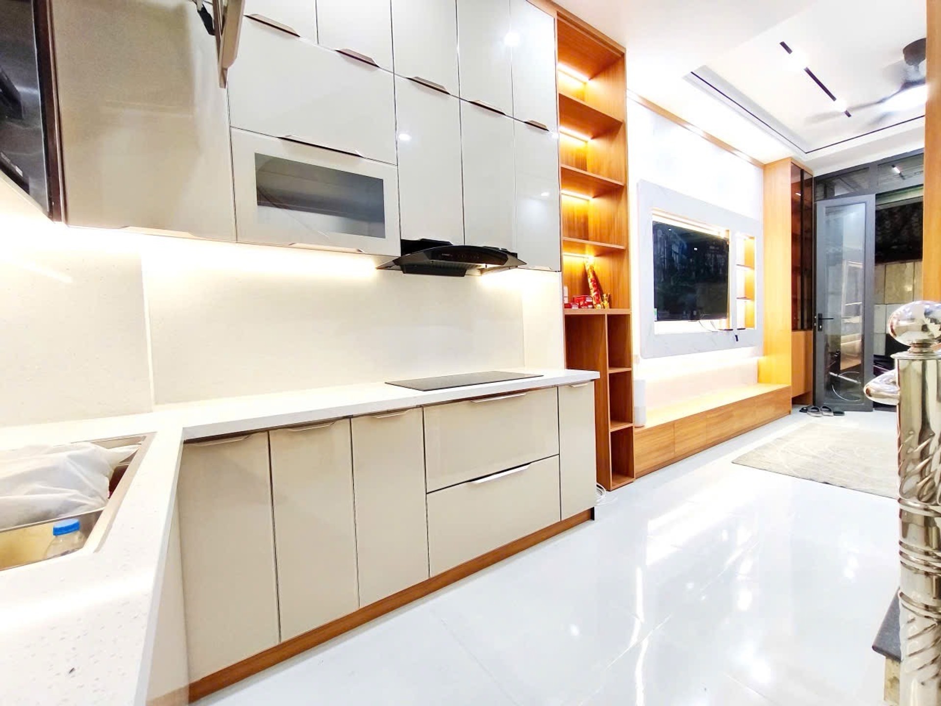 Bán nhà Cảm Hội - diện tích 25m2 5 tầng - 2 mặt ngõ thoáng - giá 9,5 tỷ