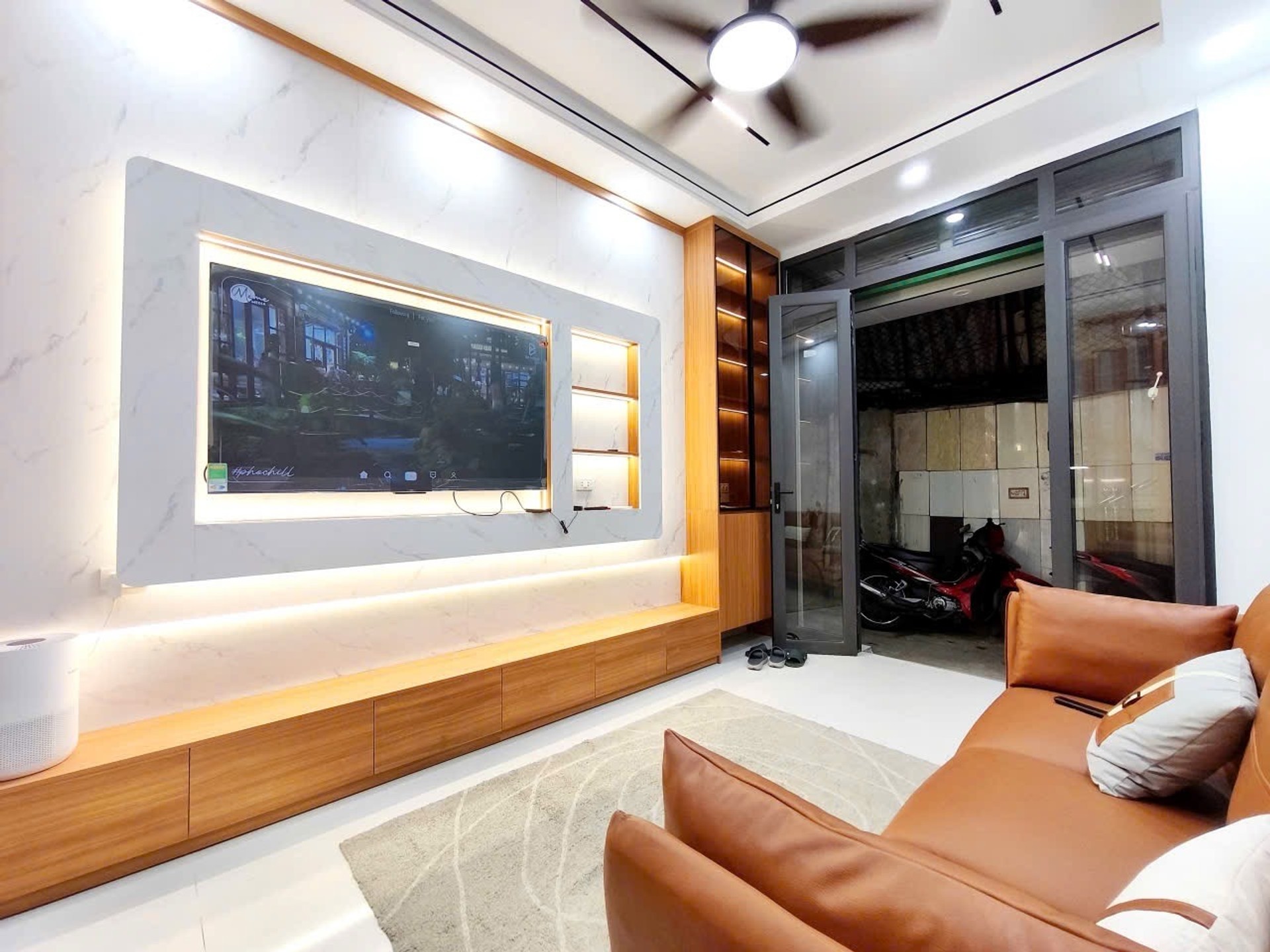 Bán nhà Cảm Hội - diện tích 25m2 5 tầng - 2 mặt ngõ thoáng - giá 9,5 tỷ
