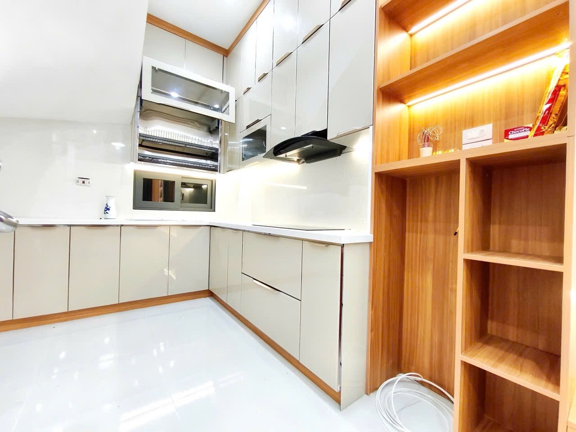 Bán nhà Cảm Hội - diện tích 25m2 5 tầng - 2 mặt ngõ thoáng - giá 9,5 tỷ