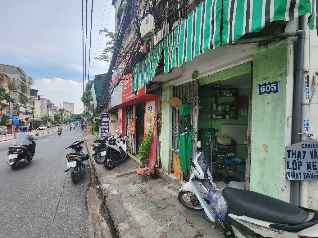 Bán nhà Minh Khai - diện tích 42m2 3 tầng - Lô góc, ô tô tránh - giá 8,5 tỷ