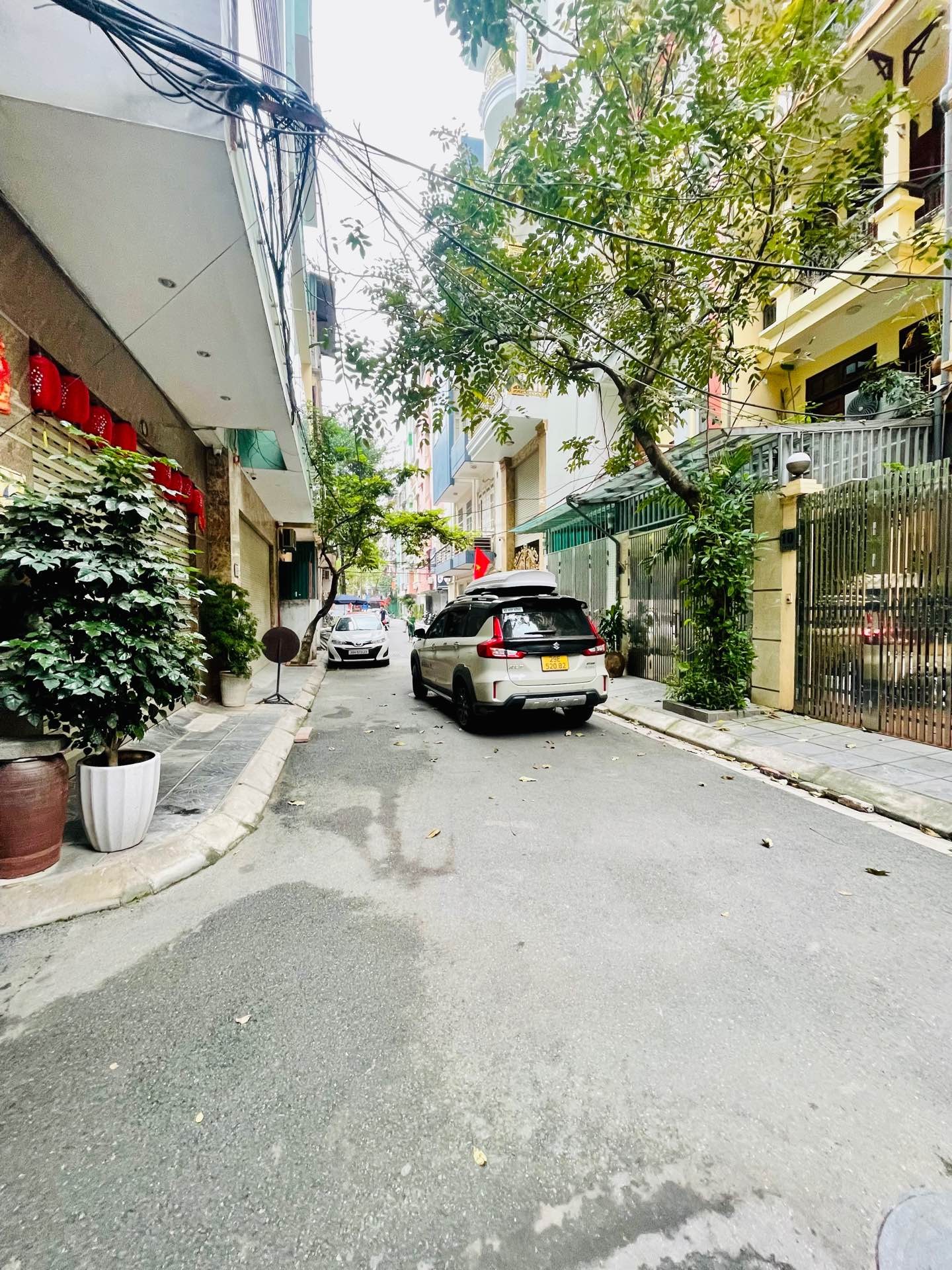 Bán nhà Hoàng Ngân - diện tích 85m2 6 tầng - Ngõ thông ô tô gần - giá 35,5 tỷ