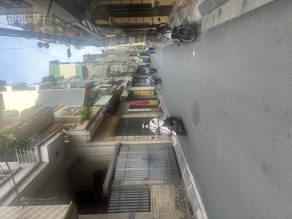 Bán nhà Lê Trọng Tấn - diện tích 81m2 3 tầng - Kinh doanh ô tô - giá 26,9 tỷ