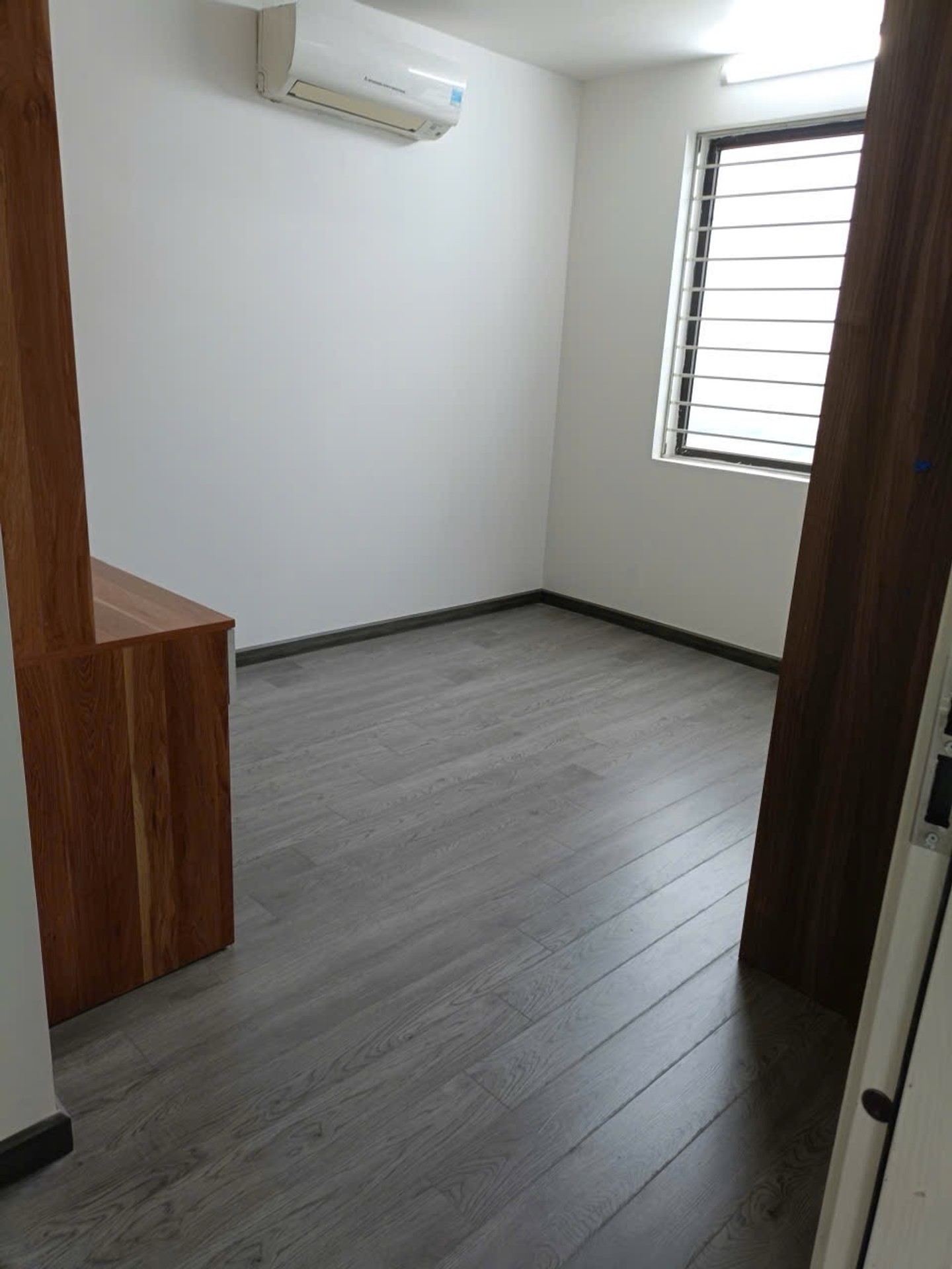 Bán nhà Tân Mai - diện tích 75m2 1 tầng - Căn hộ 2 ngủ thoáng sáng - giá 5,5 tỷ