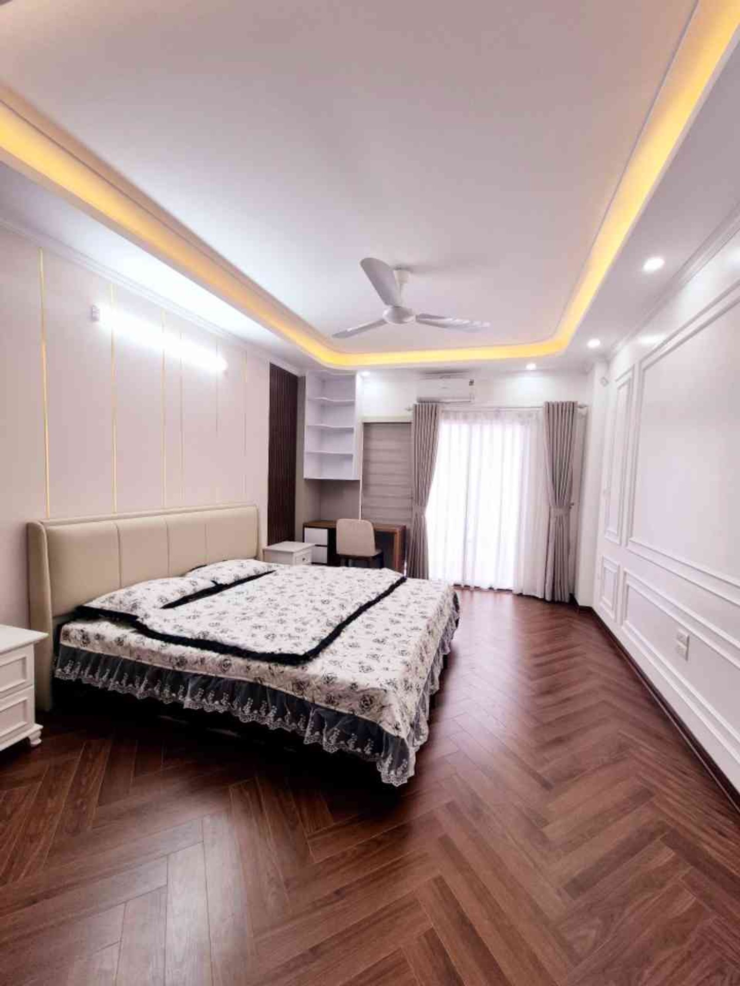 Bán nhà Thọ Lão - diện tích 42m2 7 tầng - SIÊU PHẨM LÒ Đúc - giá 19,5 tỷ