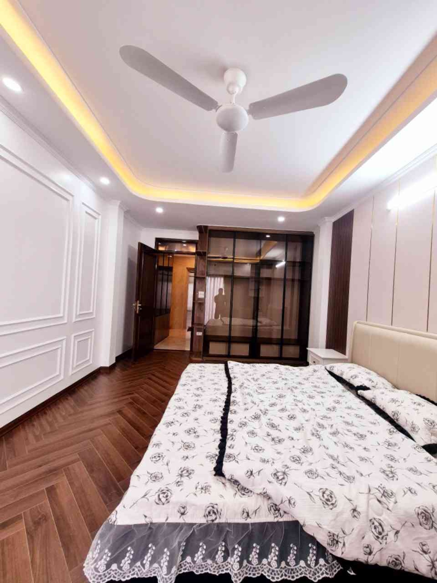 Bán nhà Thọ Lão - diện tích 42m2 7 tầng - SIÊU PHẨM LÒ Đúc - giá 19,5 tỷ