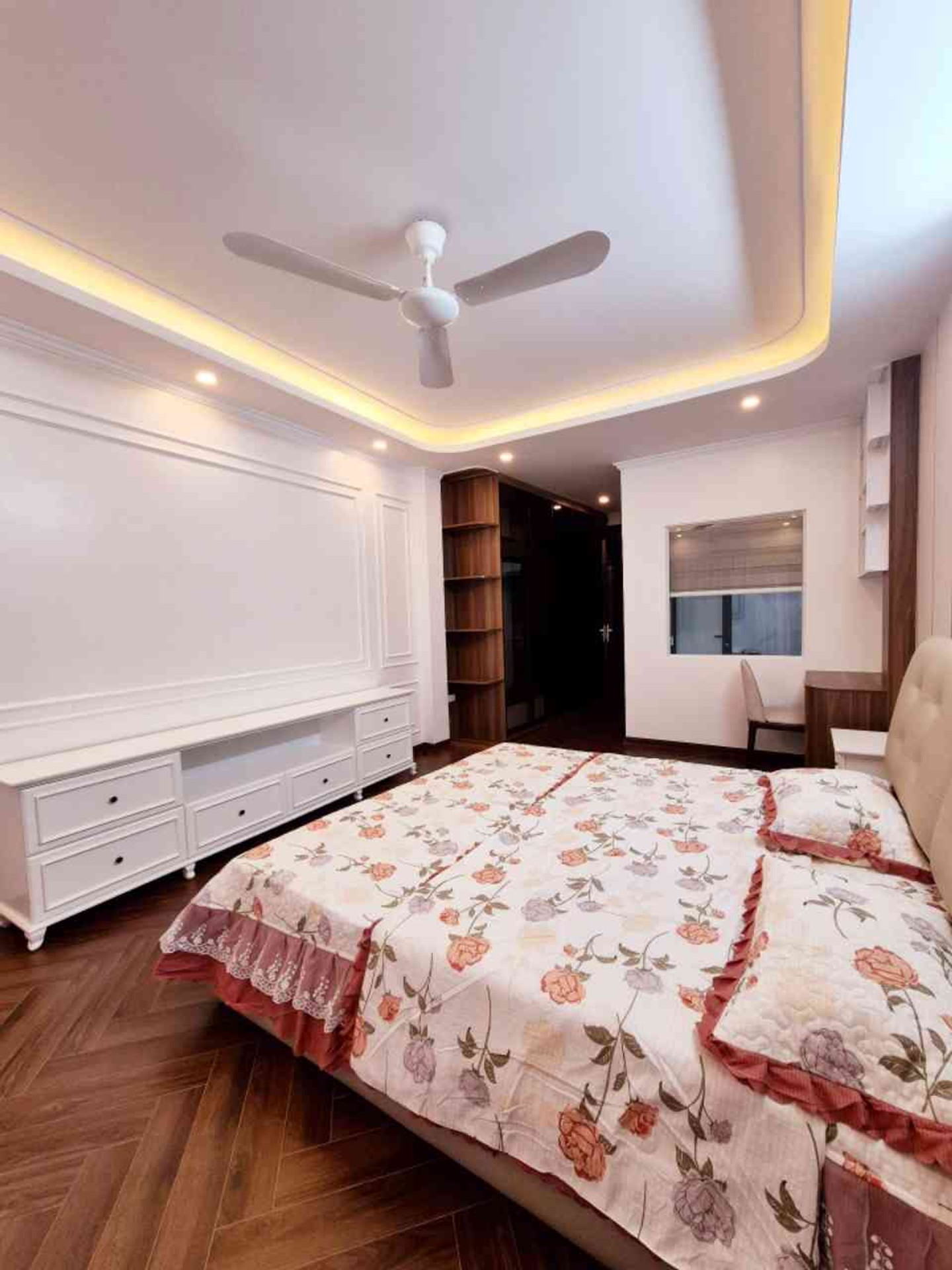 Bán nhà Thọ Lão - diện tích 42m2 7 tầng - SIÊU PHẨM LÒ Đúc - giá 19,5 tỷ