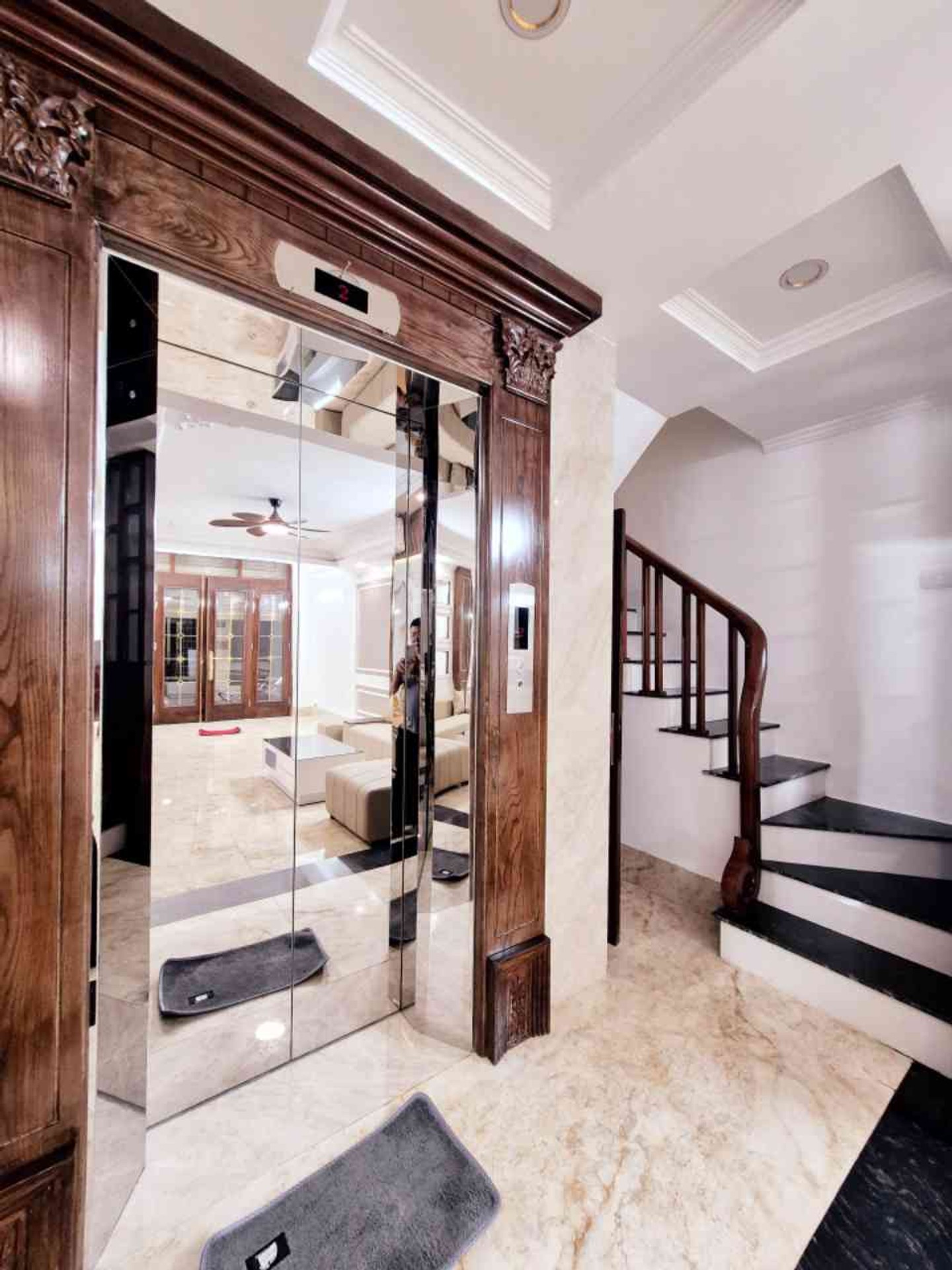 Bán nhà Thọ Lão - diện tích 42m2 7 tầng - SIÊU PHẨM LÒ Đúc - giá 19,5 tỷ