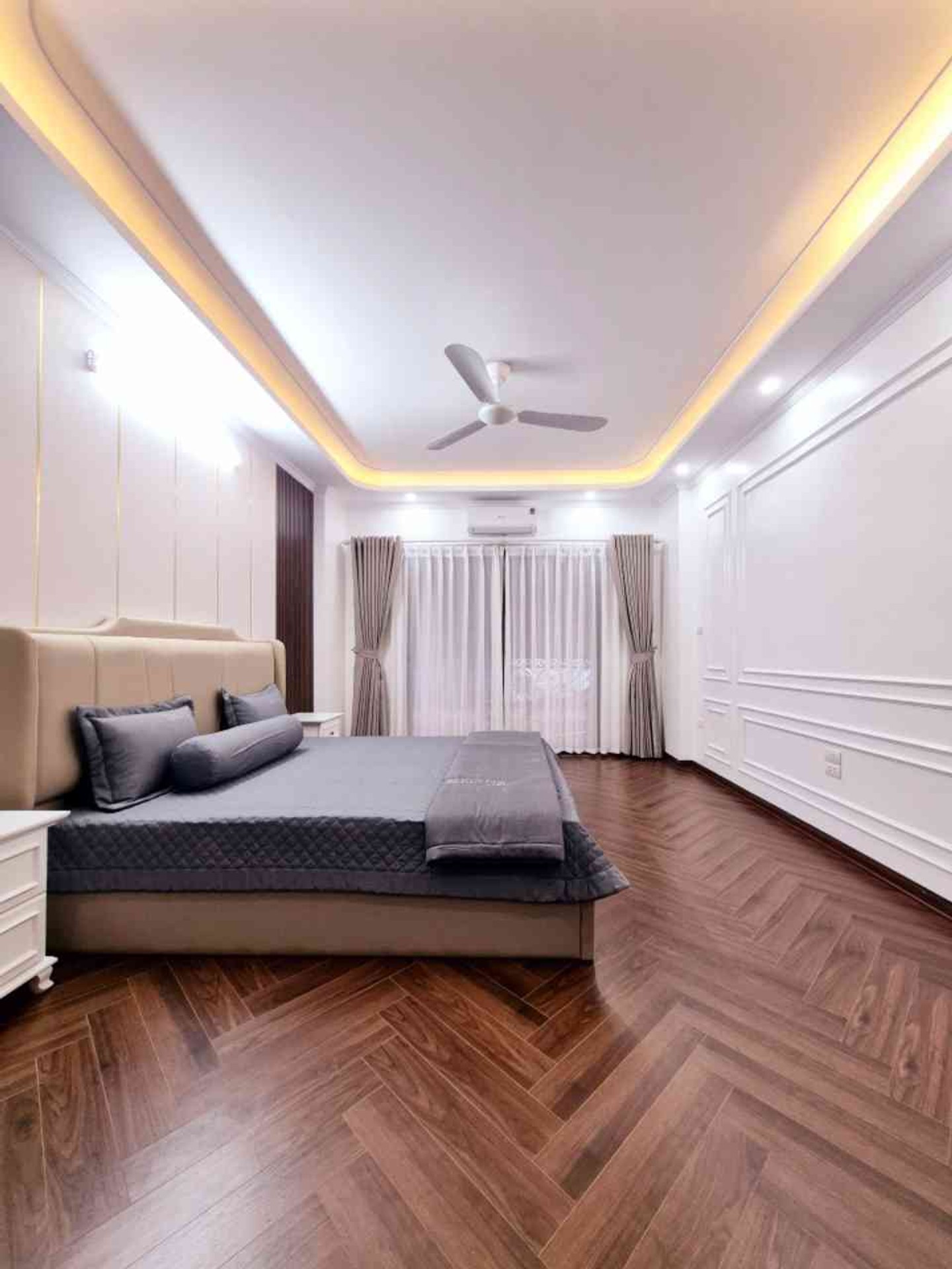 Bán nhà Thọ Lão - diện tích 42m2 7 tầng - SIÊU PHẨM LÒ Đúc - giá 19,5 tỷ