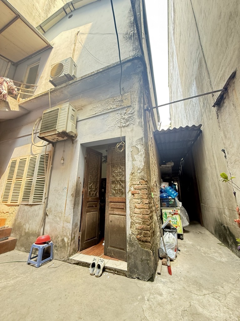 Bán nhà Kim Ngưu - diện tích 136m2 1 tầng - Hẻm xe máy - giá 31,5 tỷ