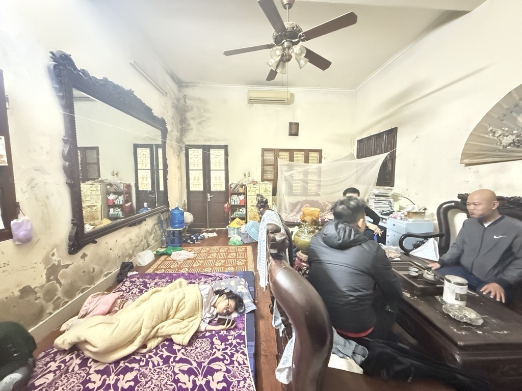 Bán nhà Kim Ngưu - diện tích 136m2 1 tầng - Hẻm xe máy - giá 31,5 tỷ