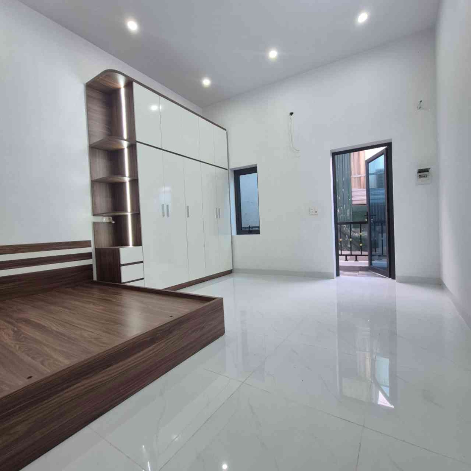 Bán nhà Thanh Lân - diện tích 30m2 3 tầng - gần ô tô - giá 3,5 tỷ