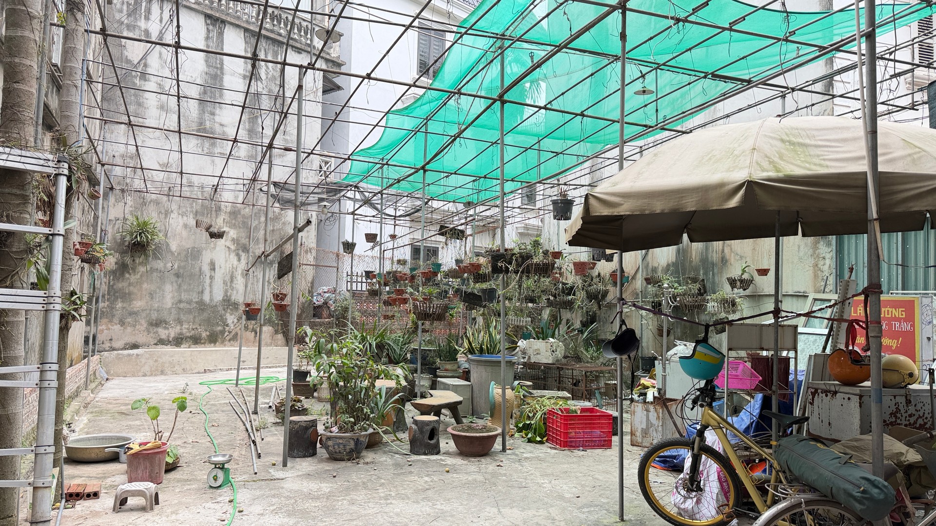 Bán nhà Âu Cơ - diện tích 250m2 3 tầng - Lô góc 2 mặt thoáng - giá 43 tỷ