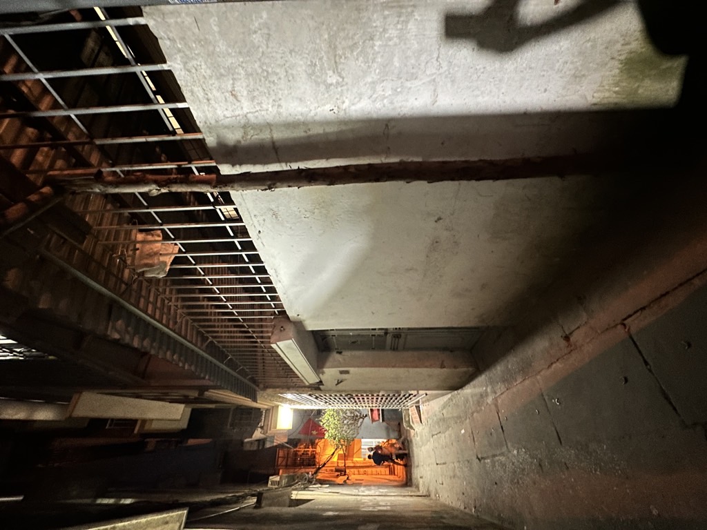 Bán nhà 50 - diện tích 50m2 3 tầng - Nhà cũ xác định bán đất - giá 12 tỷ