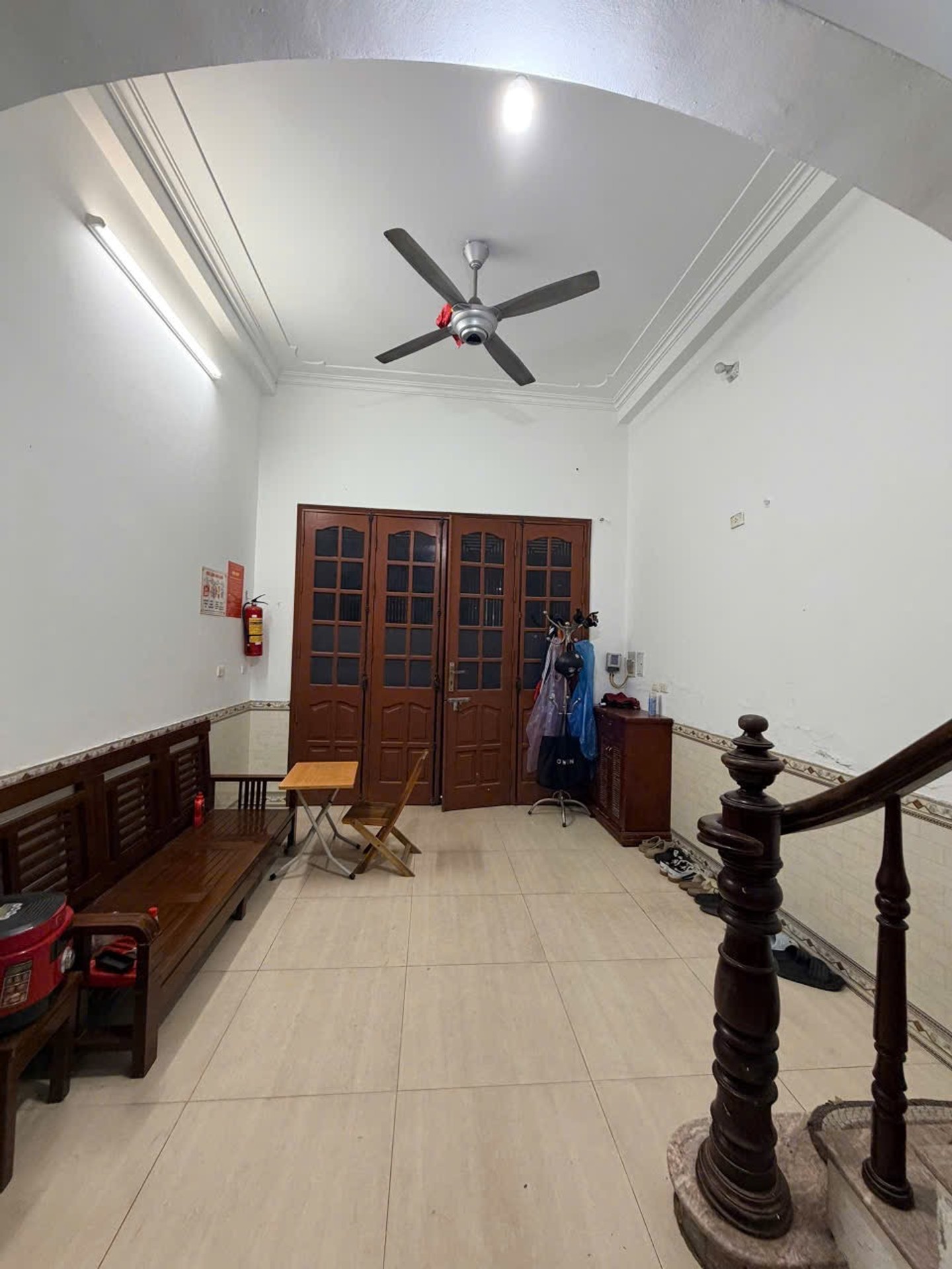 Bán nhà Trịnh Đình Cửu - diện tích 40m2 6 tầng - Lô góc 3 mặt thoáng - giá 19 tỷ