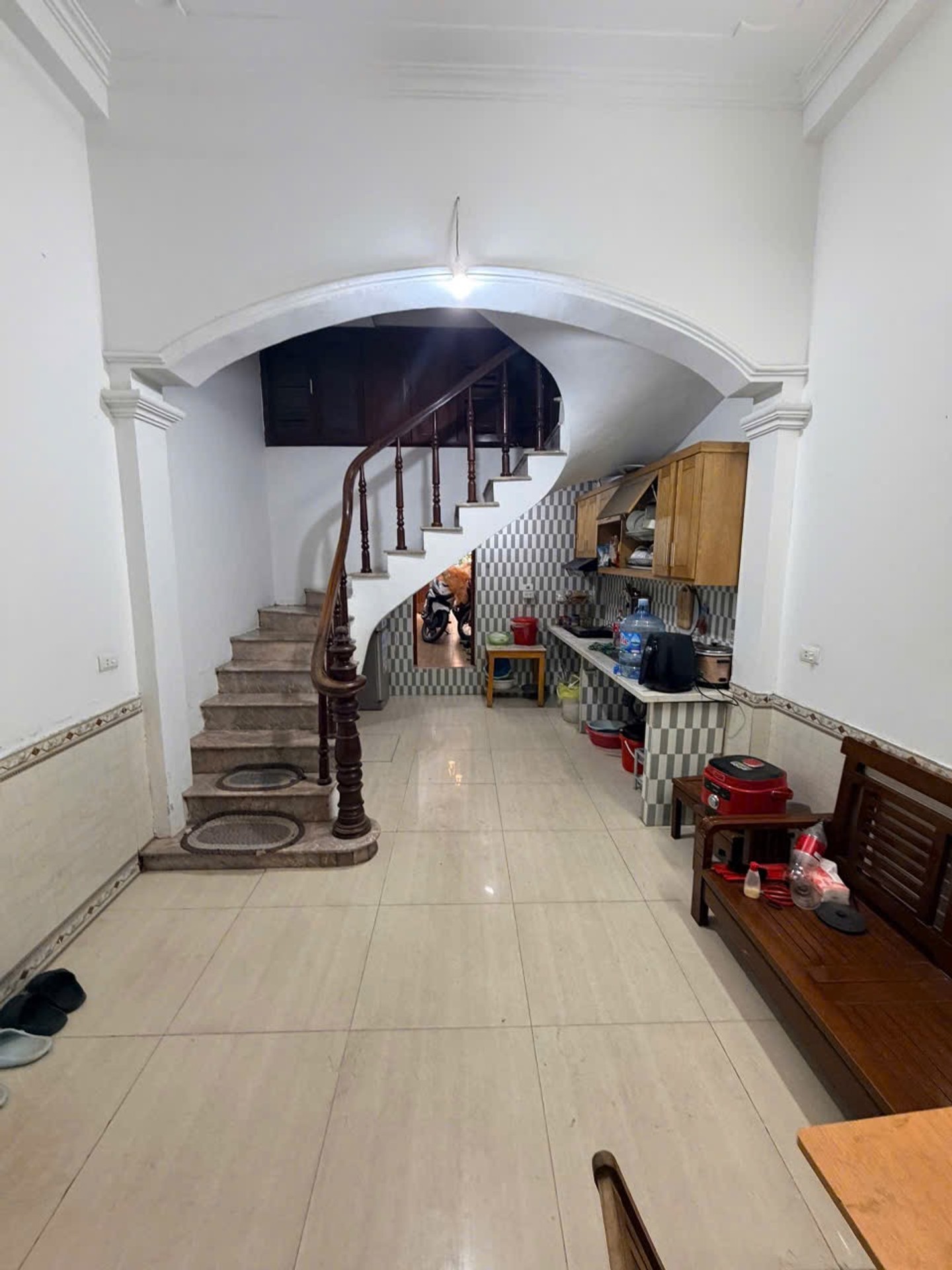 Bán nhà Trịnh Đình Cửu - diện tích 40m2 6 tầng - Lô góc 3 mặt thoáng - giá 19 tỷ