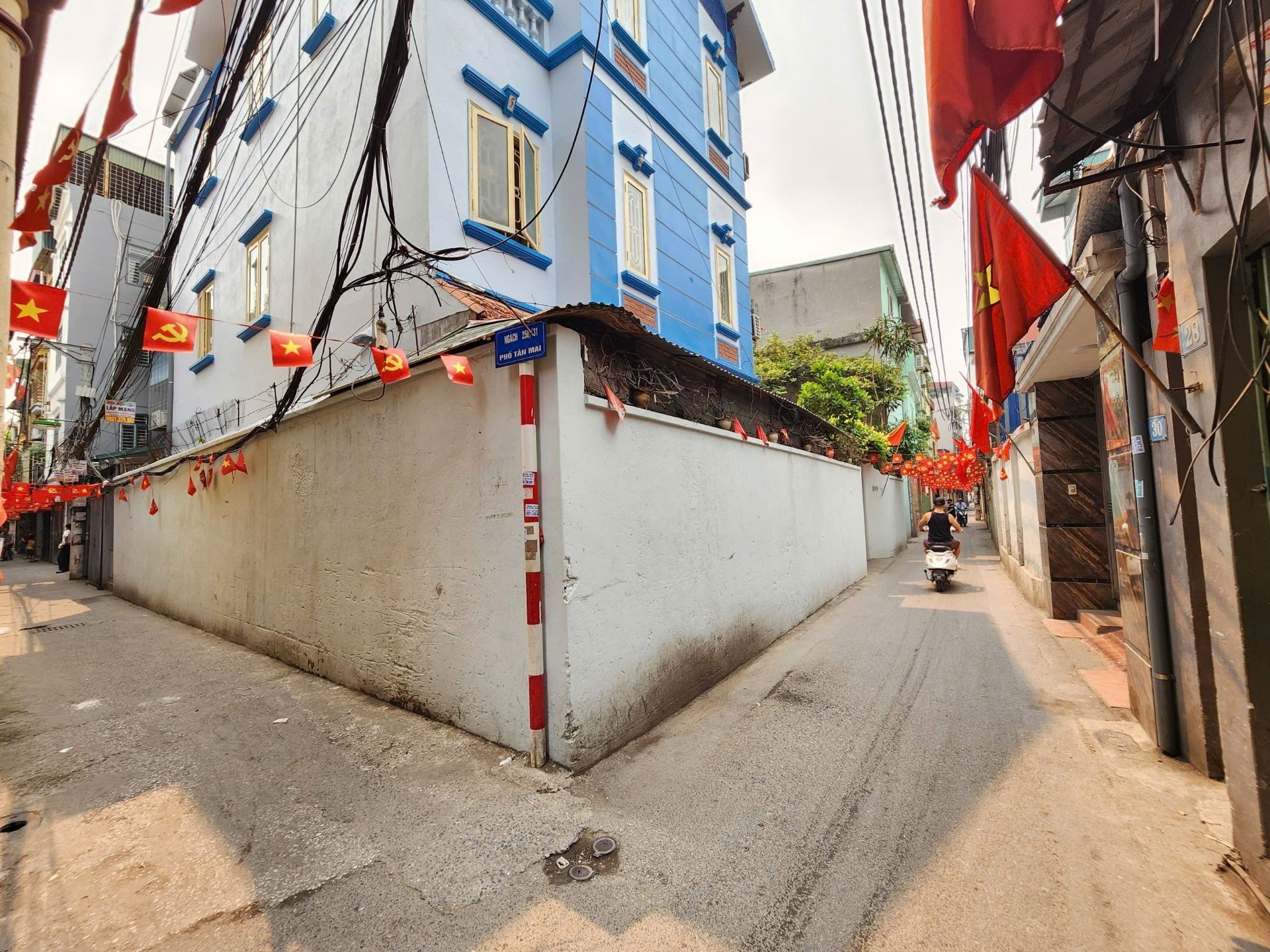 Bán nhà Tân Mai - diện tích 36m2 4 tầng - gần ô tô - giá 4,6 tỷ