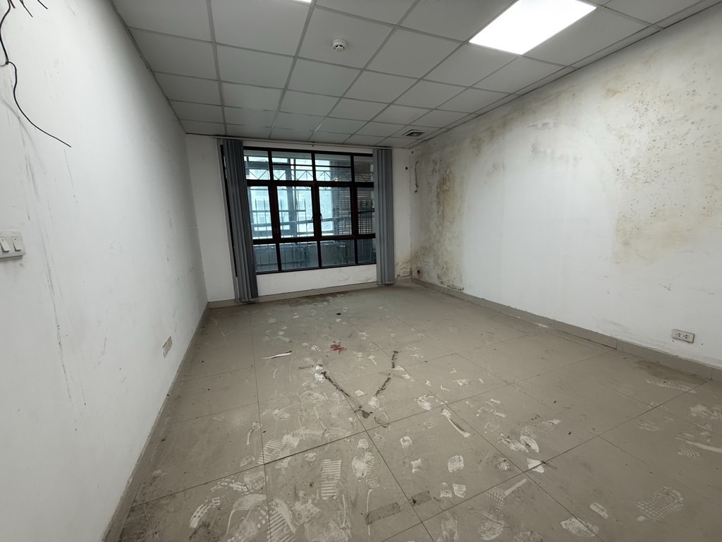 Bán nhà Kim Đồng - diện tích 62m2 5 tầng - Nhà mặt phố kinh doanh thuận lợi - giá 40 tỷ