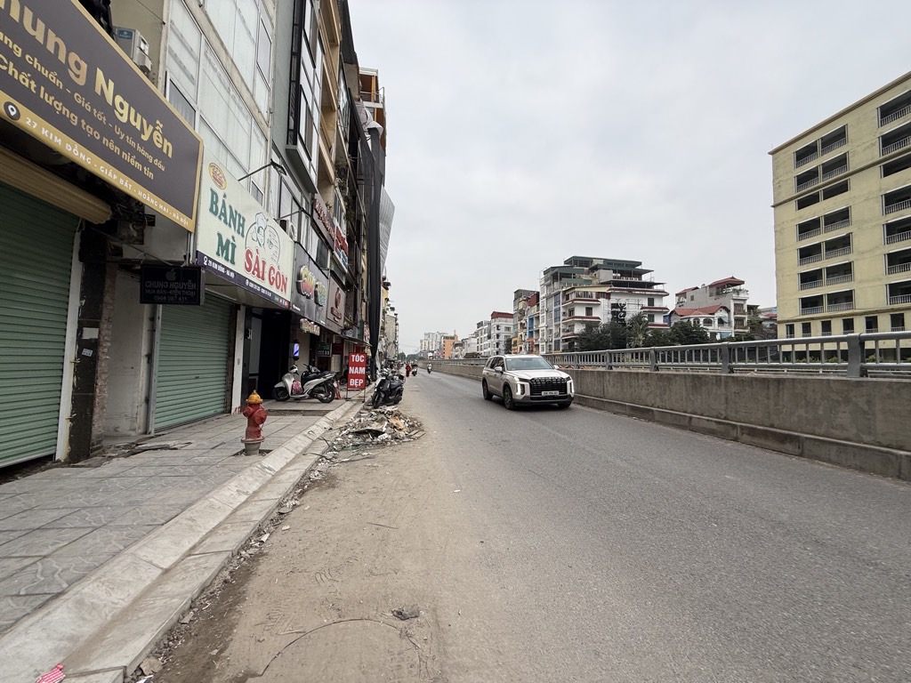 Bán nhà Kim Đồng - diện tích 62m2 5 tầng - Nhà mặt phố kinh doanh thuận lợi - giá 40 tỷ