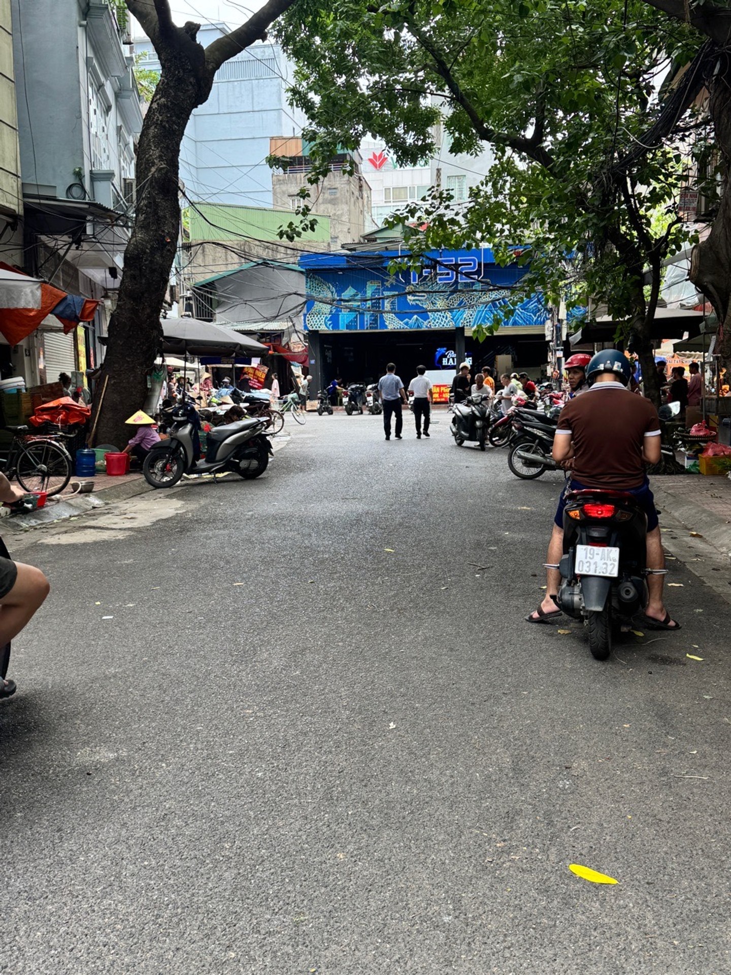 Bán nhà Yên Bái 2 - diện tích 42m2 6 tầng - Ngõ thông, kinh doanh nhỏ - giá 34 tỷ