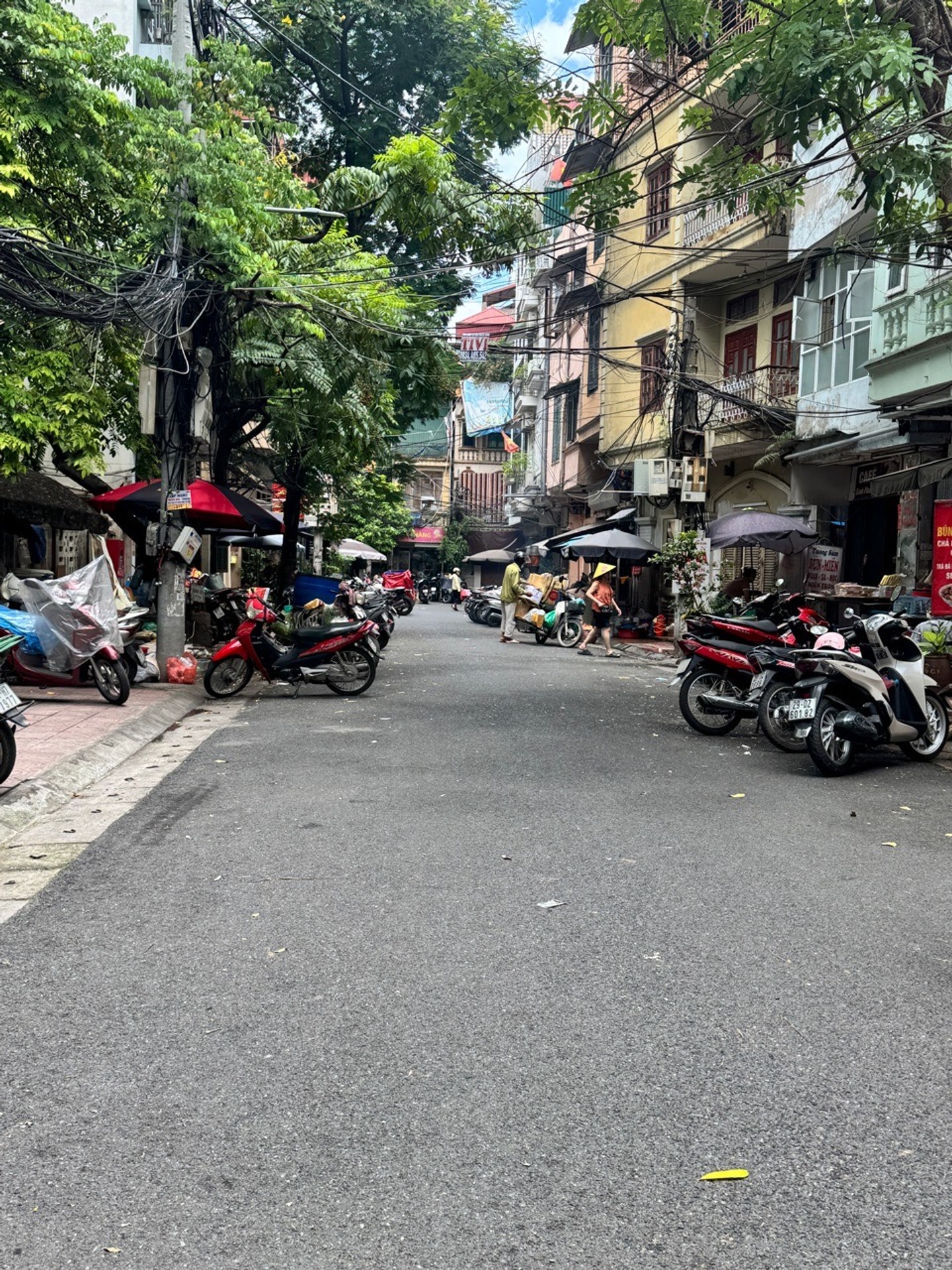Bán nhà Yên Bái 2 - diện tích 42m2 6 tầng - Ngõ thông, kinh doanh nhỏ - giá 34 tỷ